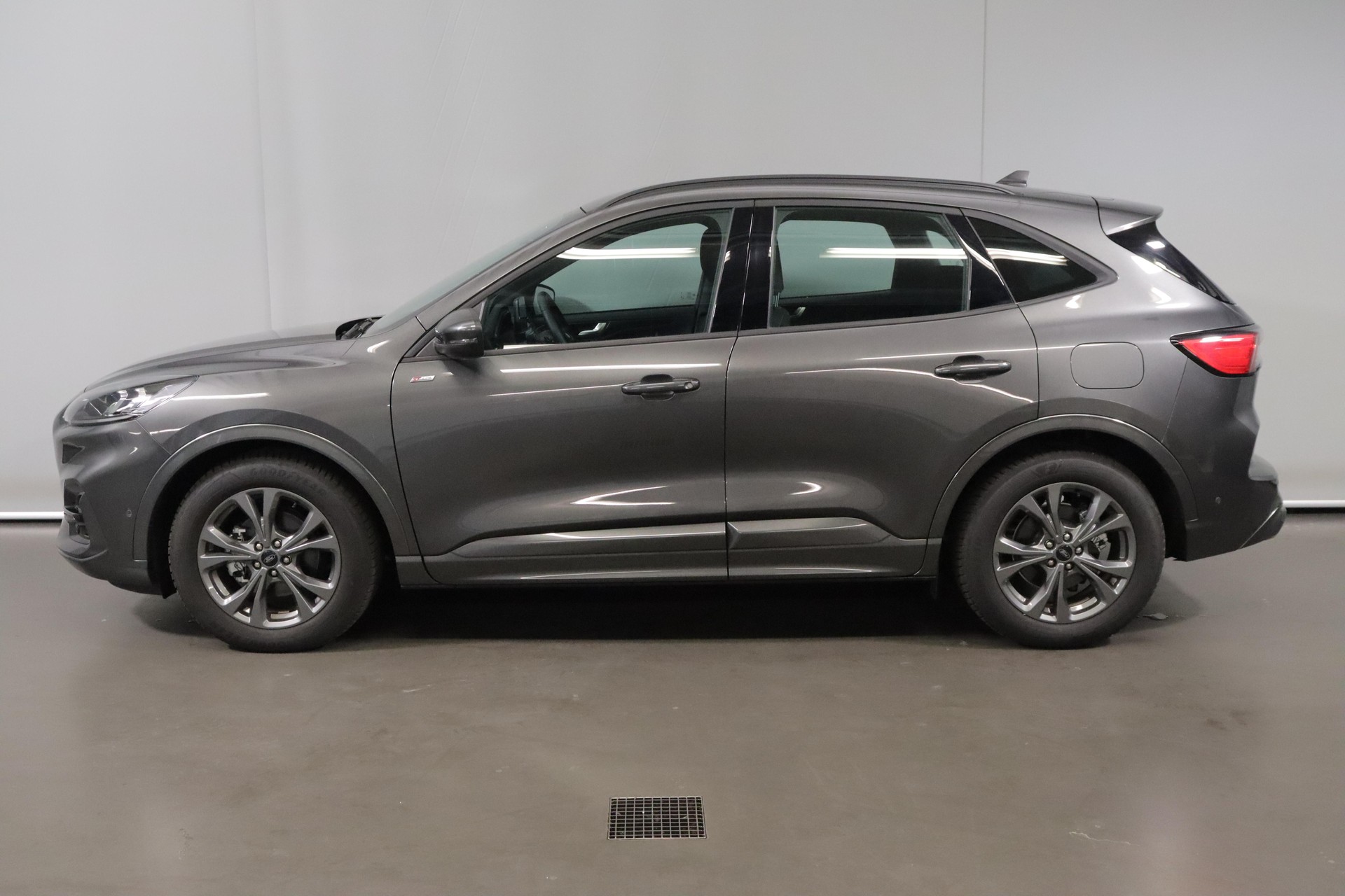 FORD Kuga 2.0 EcoBlue ST-Line-image-4