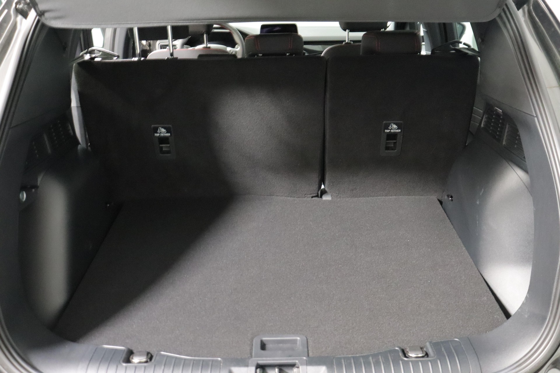 FORD Kuga 2.0 EcoBlue ST-Line-image-12