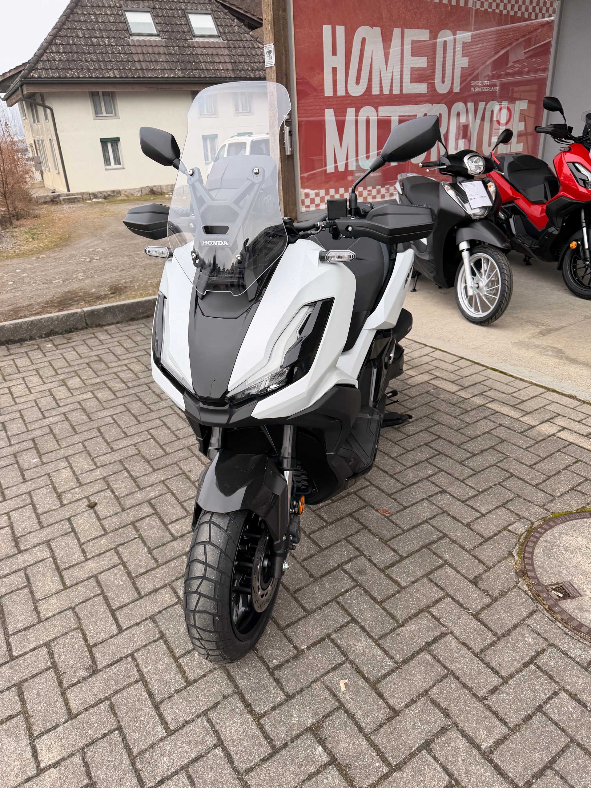 HONDA ADV 350-image-5