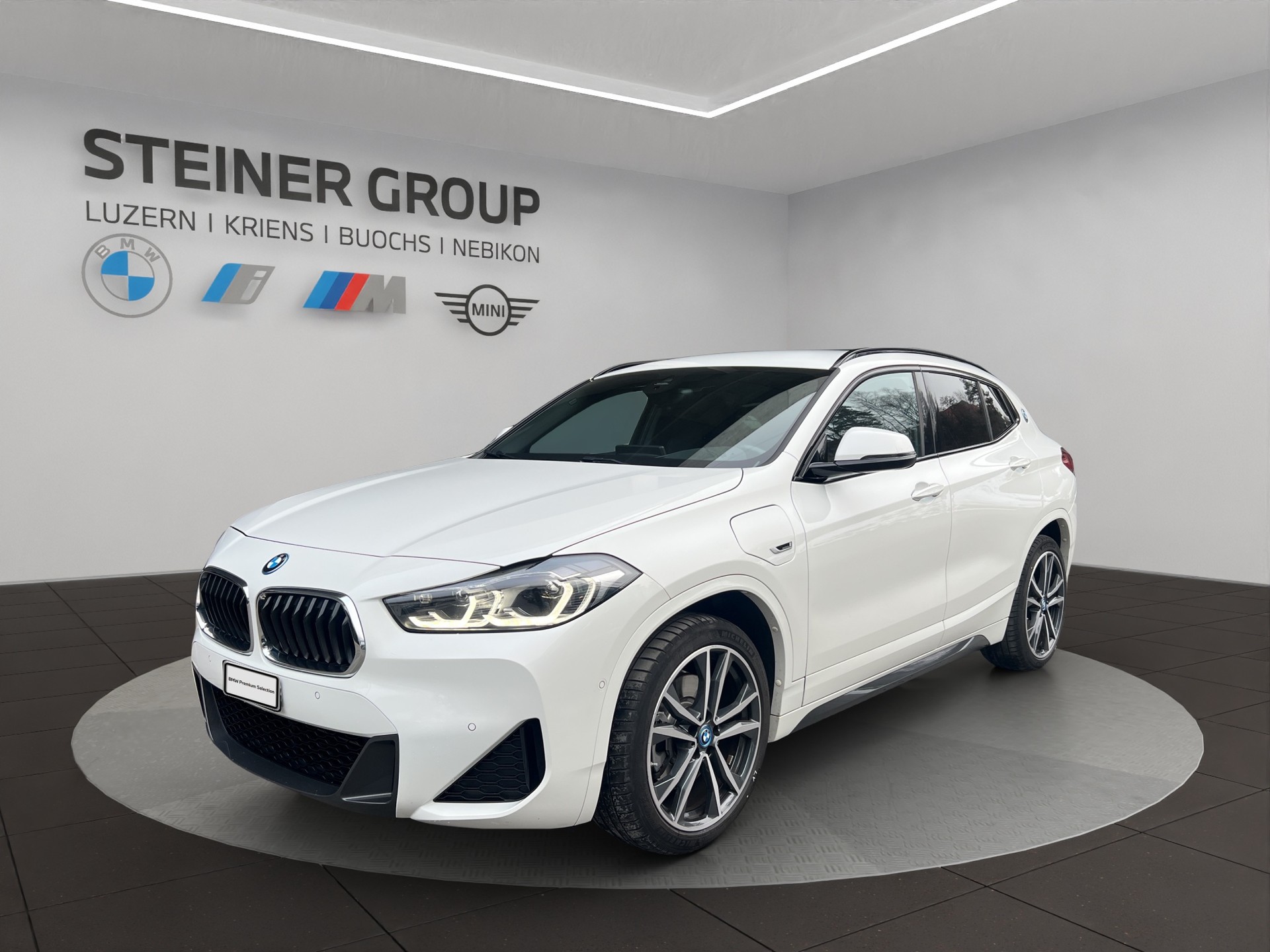 BMW X2 xDrive 25e M Sport Steptronic-image-0