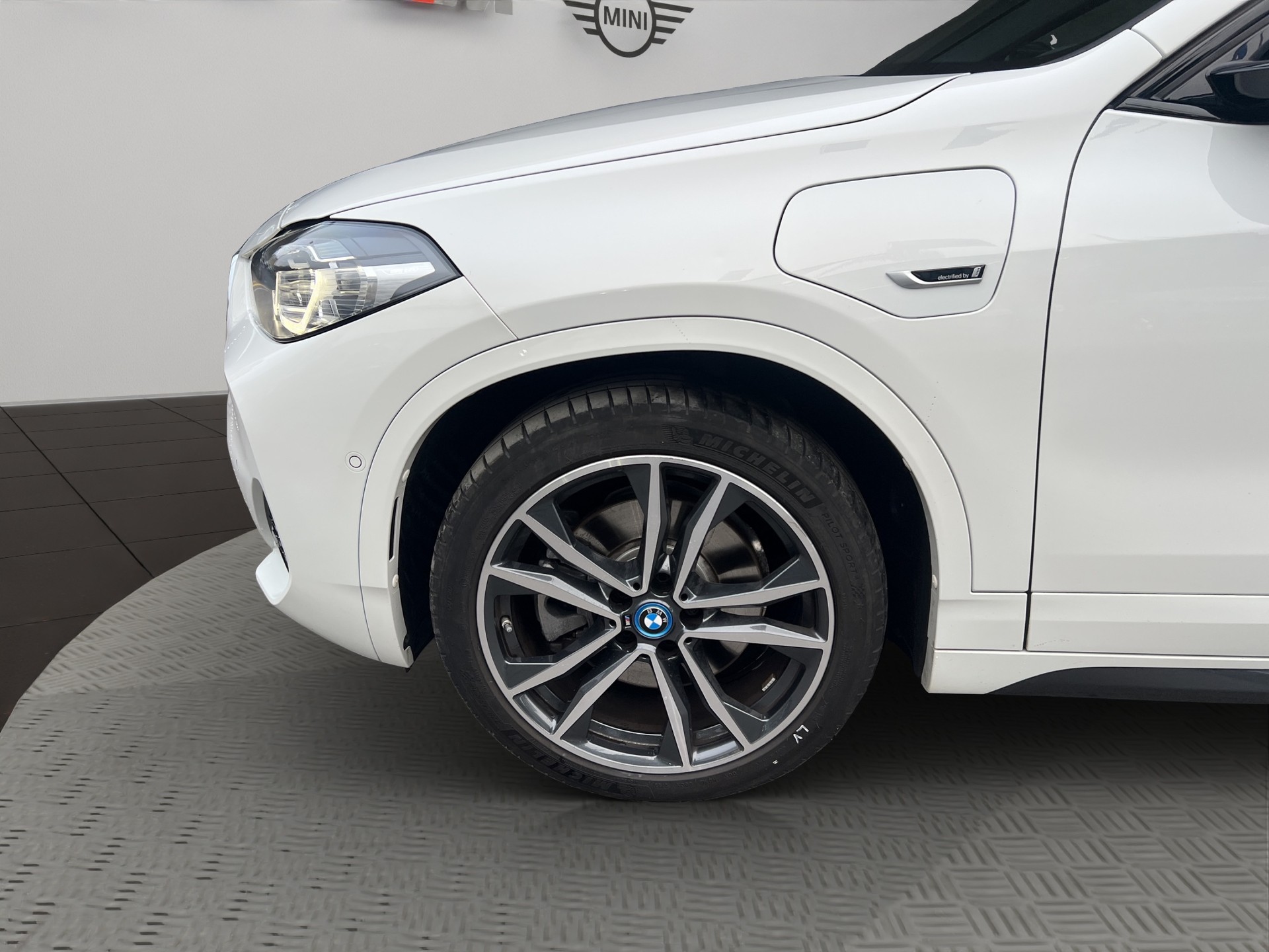 BMW X2 xDrive 25e M Sport Steptronic-image-9