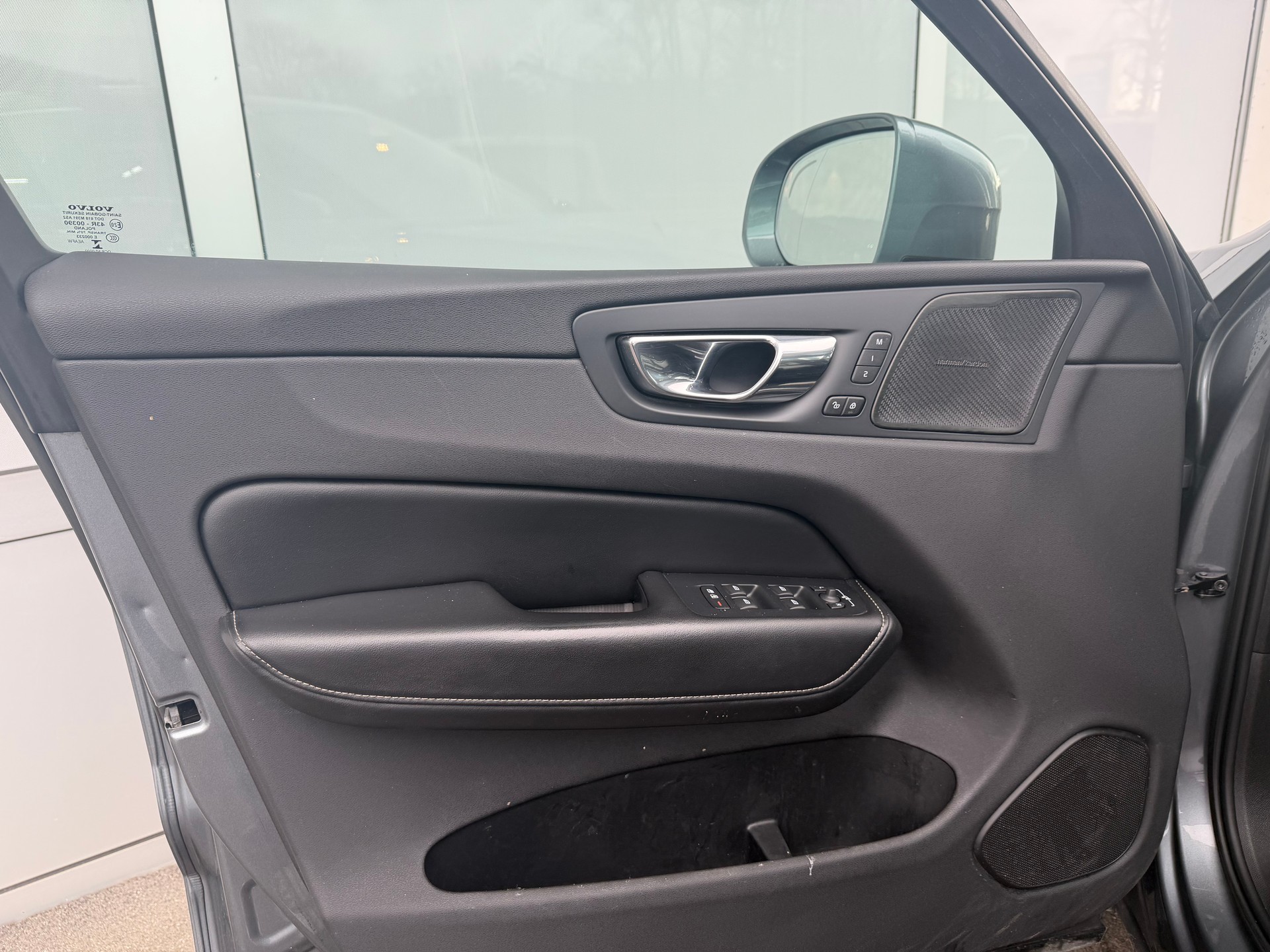 VOLVO XC60 T5 AWD Inscription Geartronic-image-11