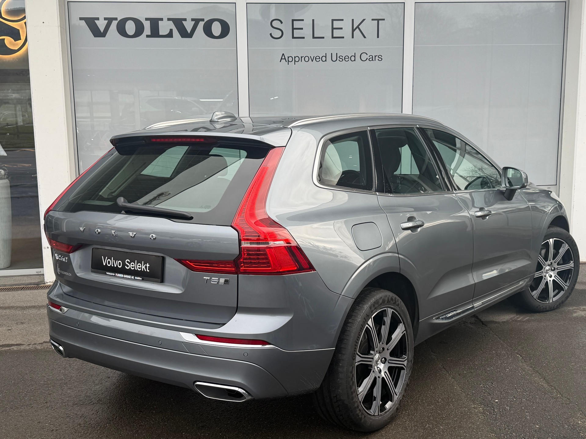 VOLVO XC60 T5 AWD Inscription Geartronic-image-1