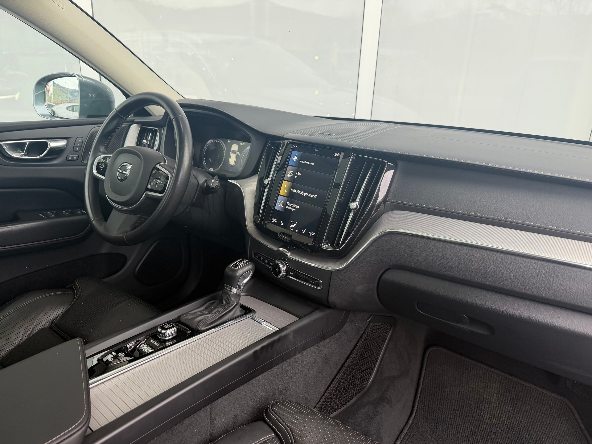 VOLVO XC60 T5 AWD Inscription Geartronic-image-2