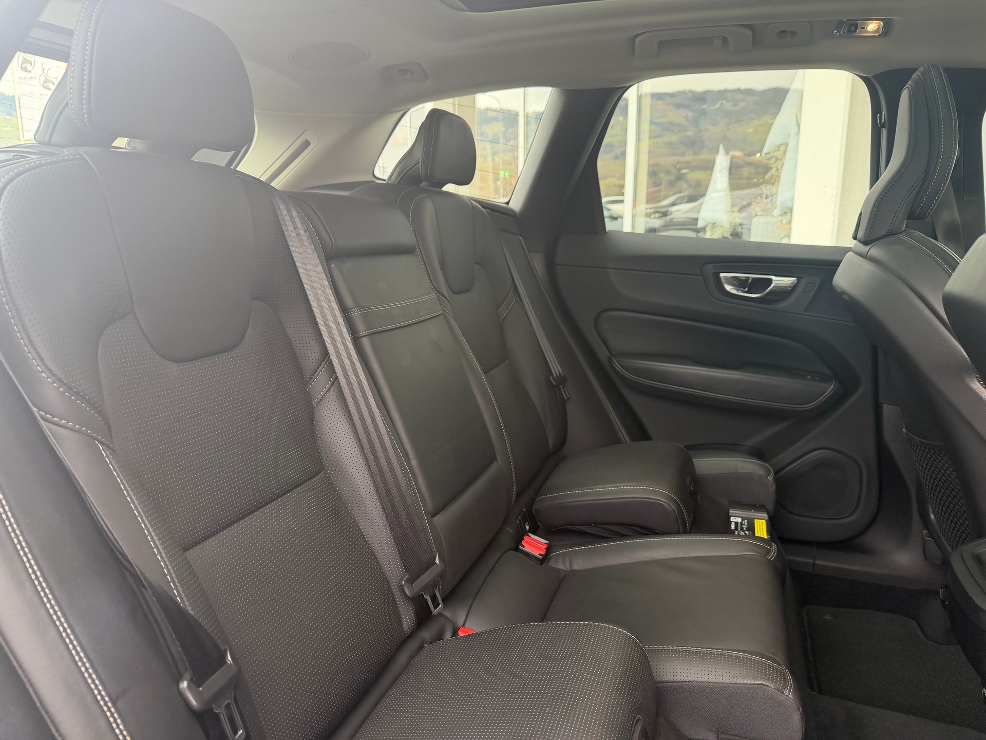 VOLVO XC60 T5 AWD Inscription Geartronic-image-6