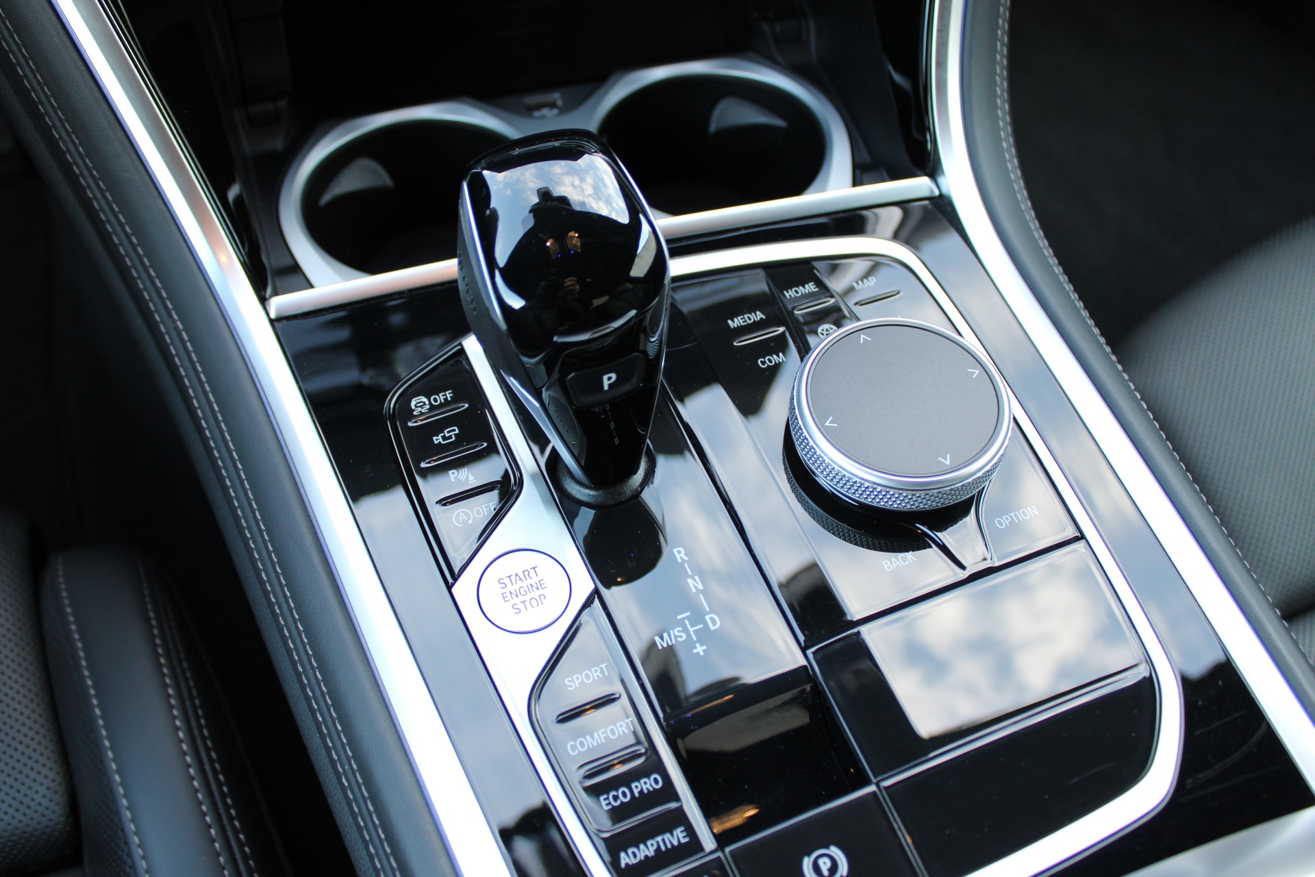 BMW M850i xDrive-image-13