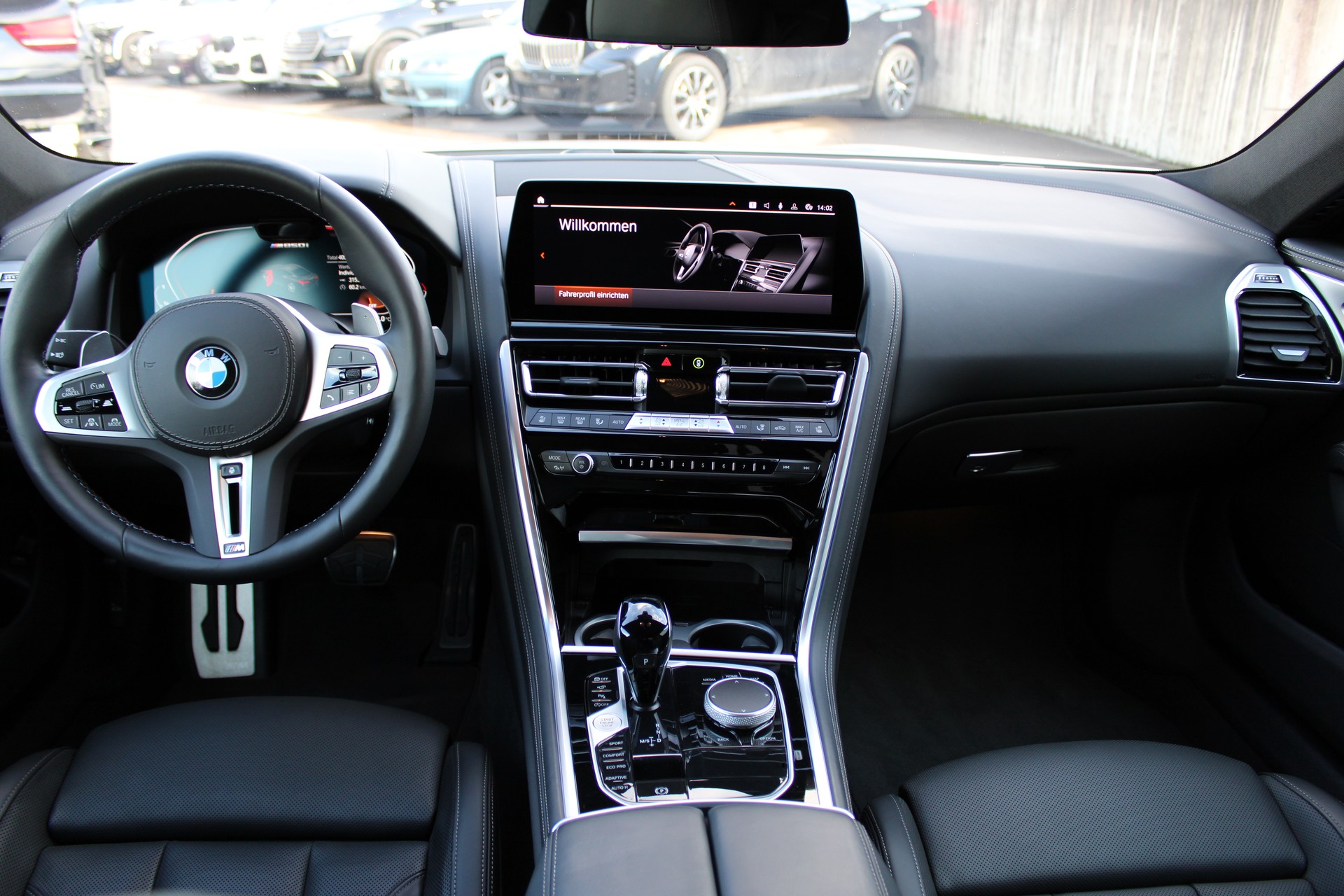 BMW M850i xDrive-image-12