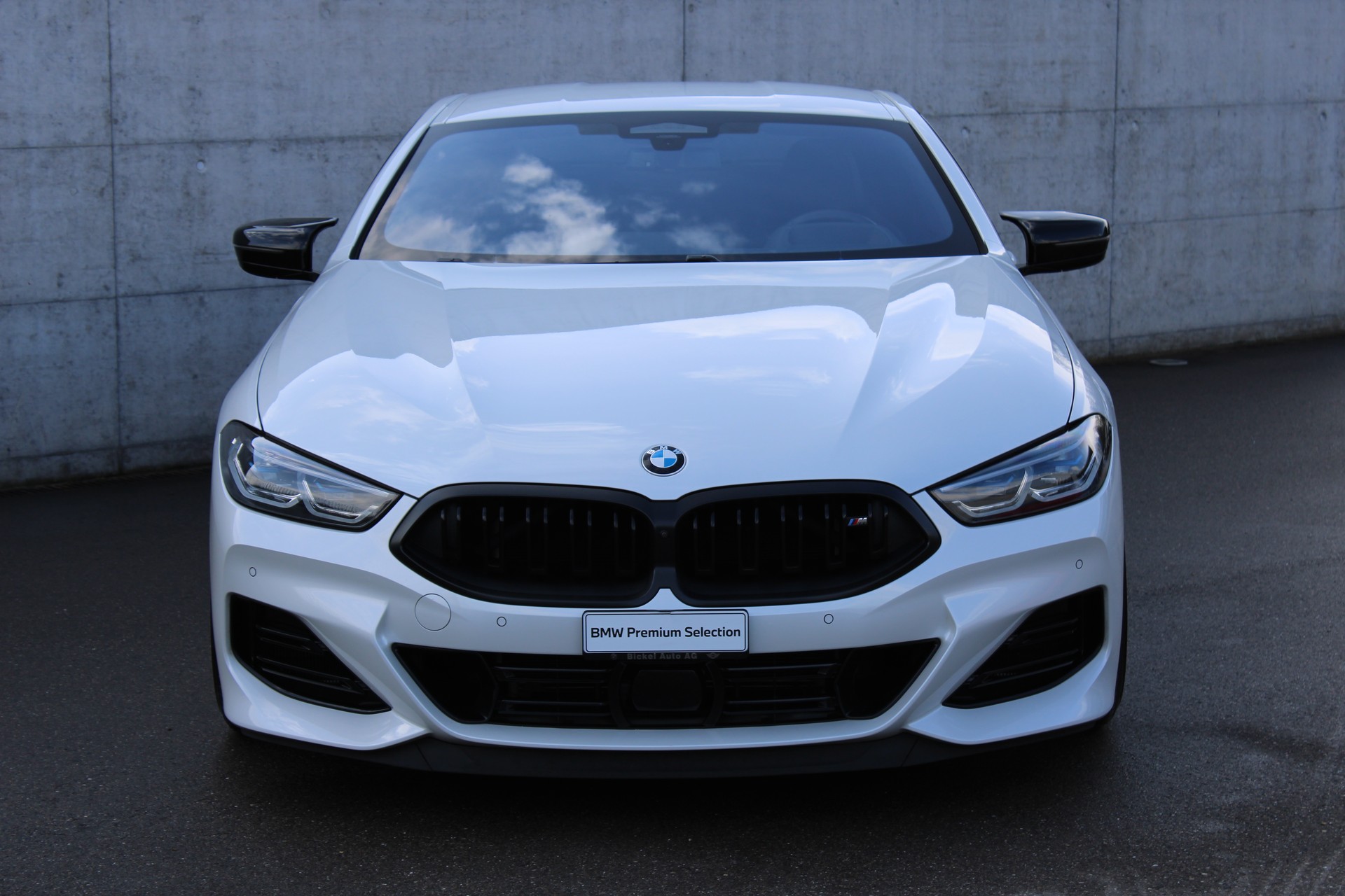 BMW M850i xDrive-showroom-element-2