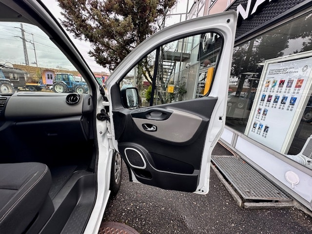 RENAULT Trafic 1.6 dCi 120 2.9t Business L1H1-image-13