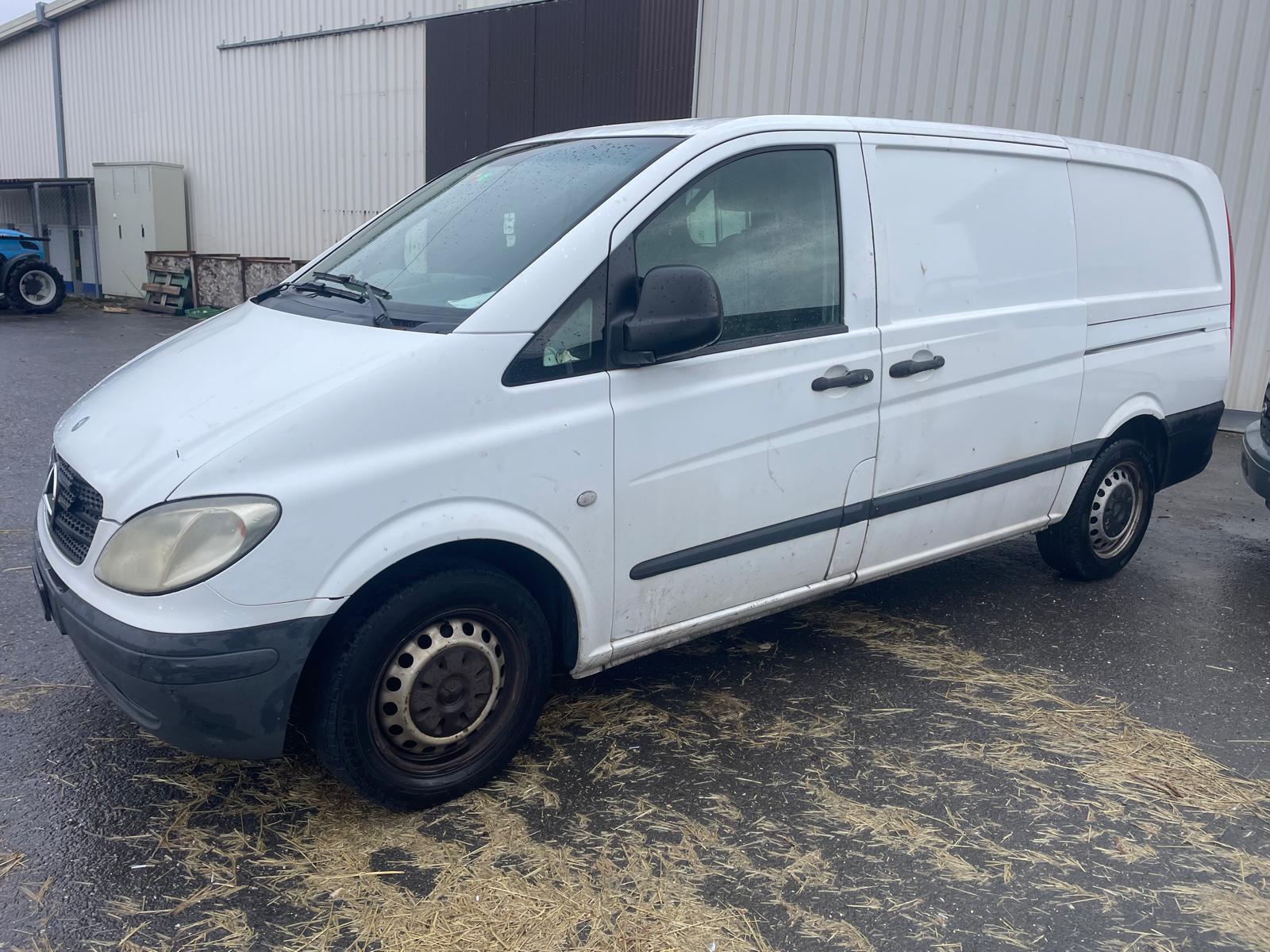 MERCEDES-BENZ Vito 120 CDI EL Automat-image-1