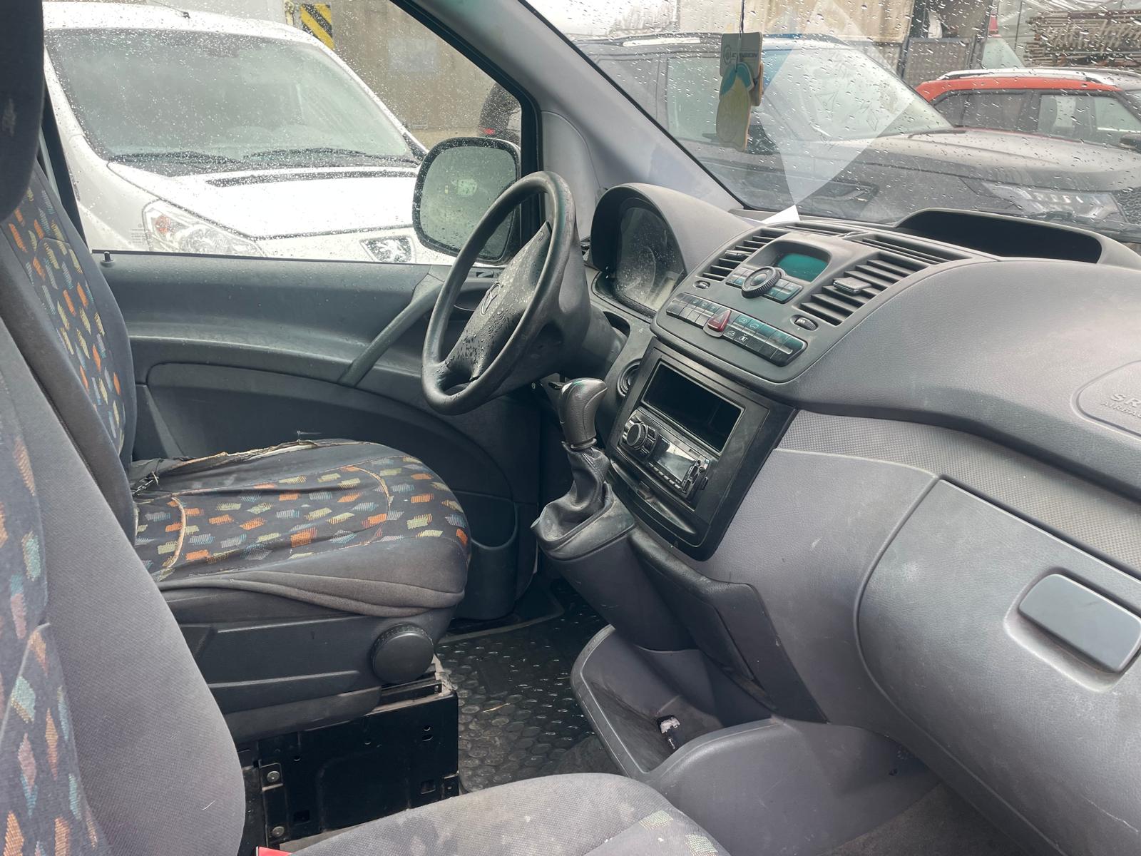MERCEDES-BENZ Vito 120 CDI EL Automat-image-3