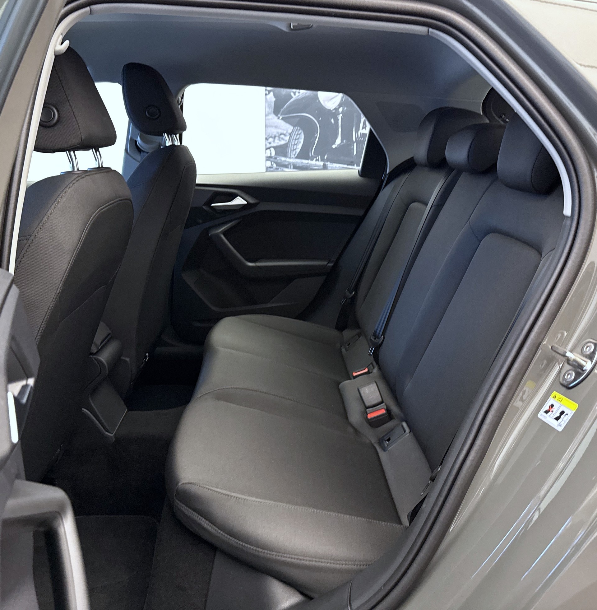 AUDI A1 Sportback 30 TFSI Attraction S-tronic-image-18
