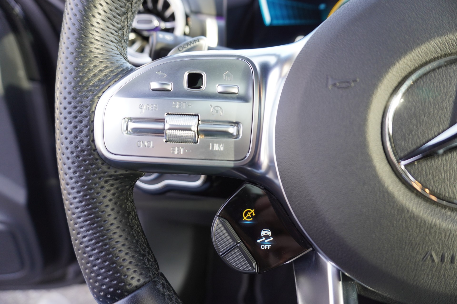 MERCEDES-BENZ A 35 AMG 4Matic Speedshift-image-20