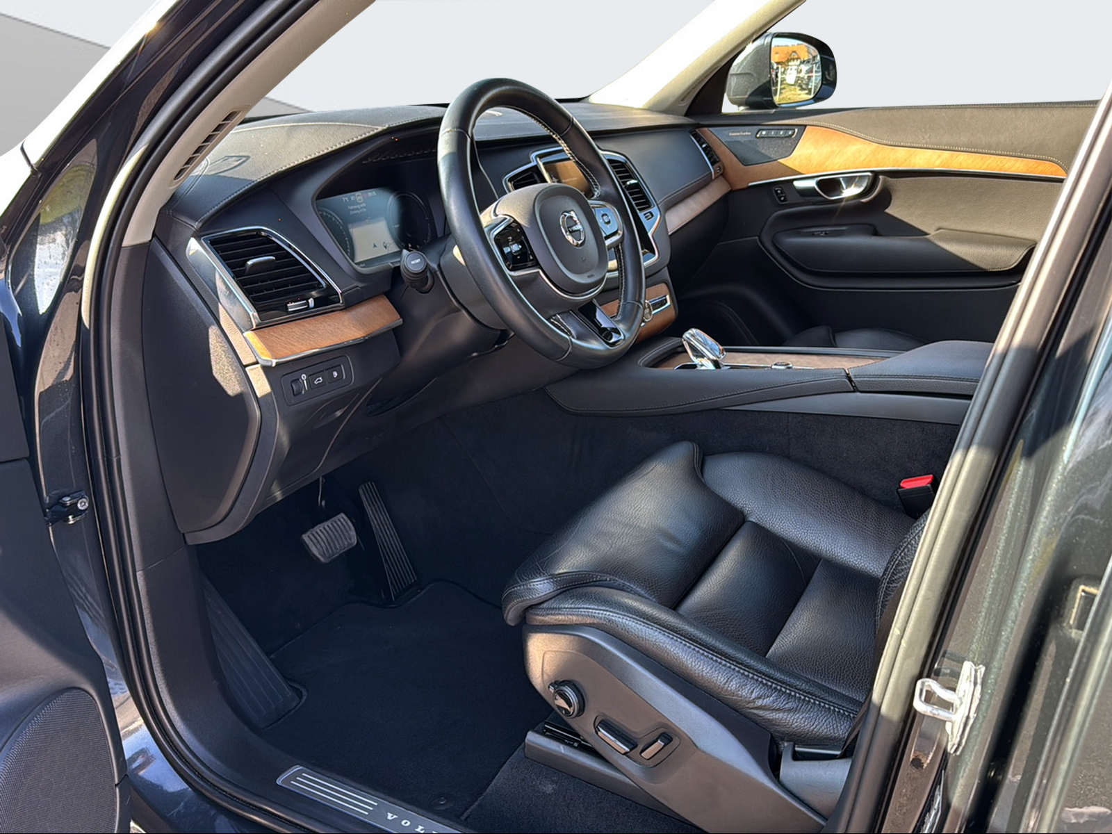 VOLVO XC90 2.0 T8 TE Inscription 7P. eAWD-image-9