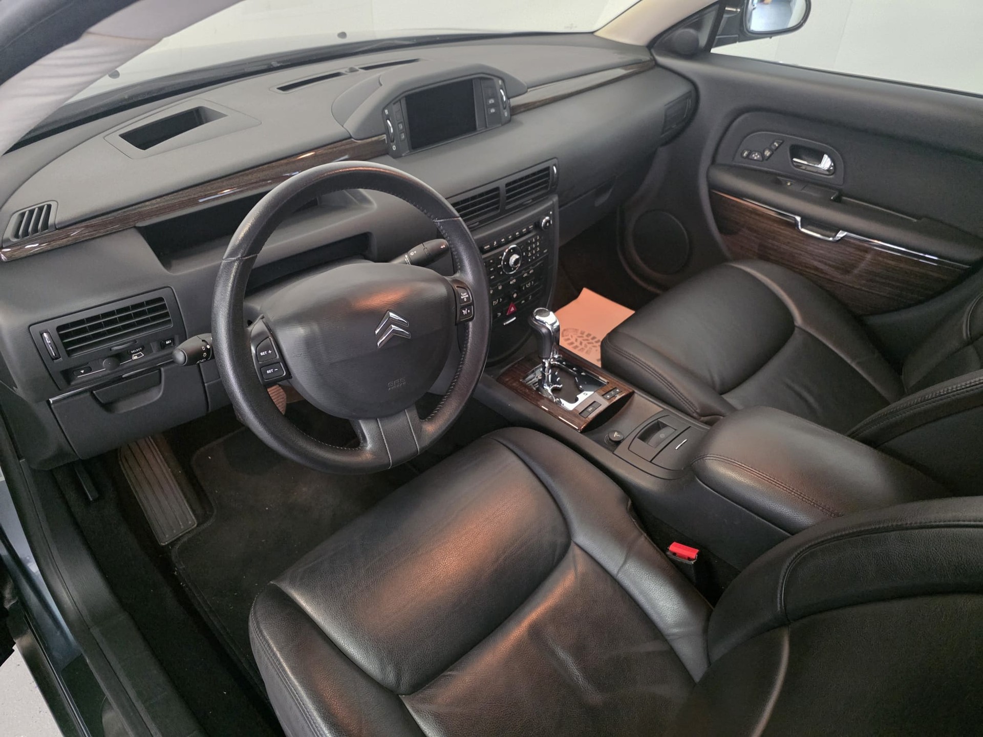 CITROEN C6 Sedan 2.7 HDi V6 Exclusive Automatic-image-14