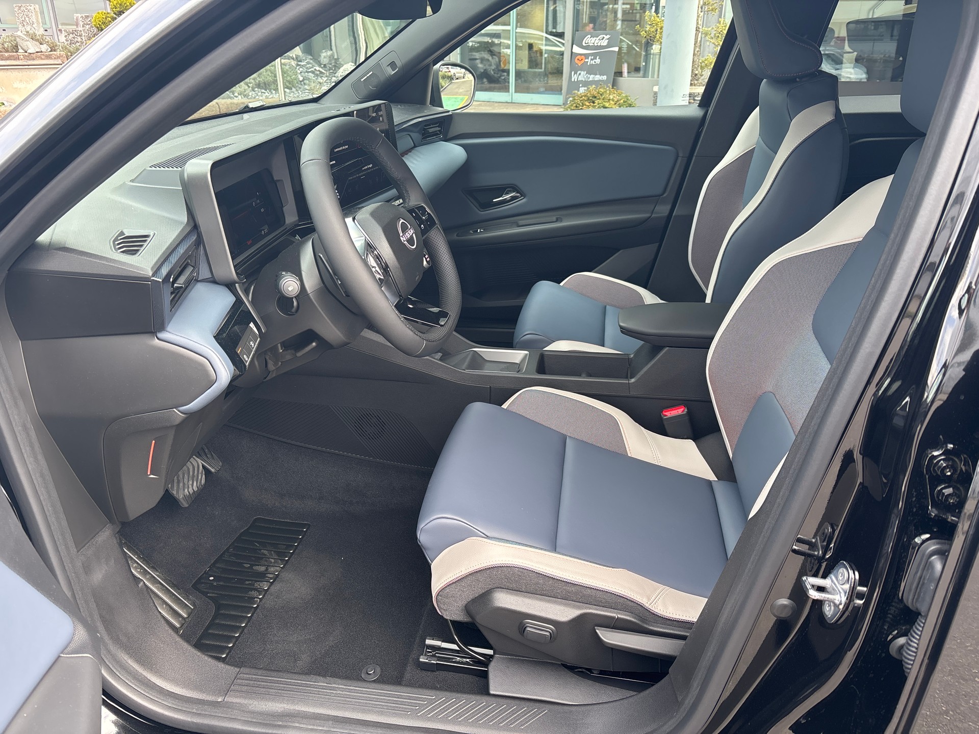 NISSAN Micra 52kWh Evolve-image-10