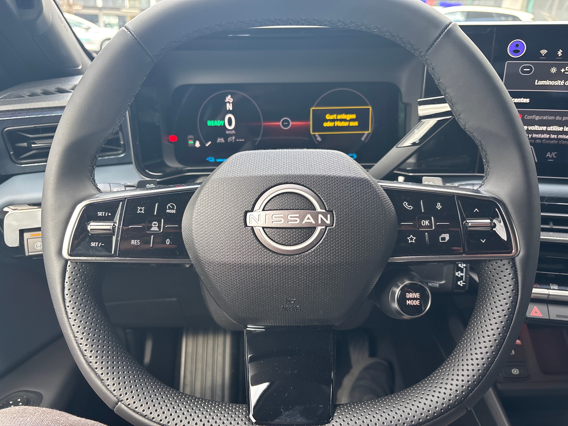 NISSAN Micra 52kWh Evolve-image-11
