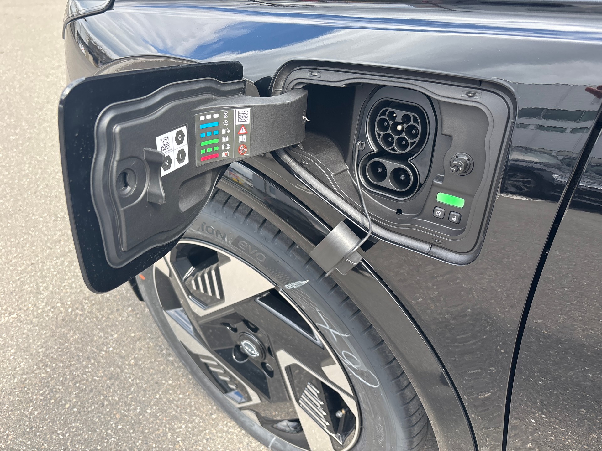 NISSAN Micra 52kWh Evolve-image-18