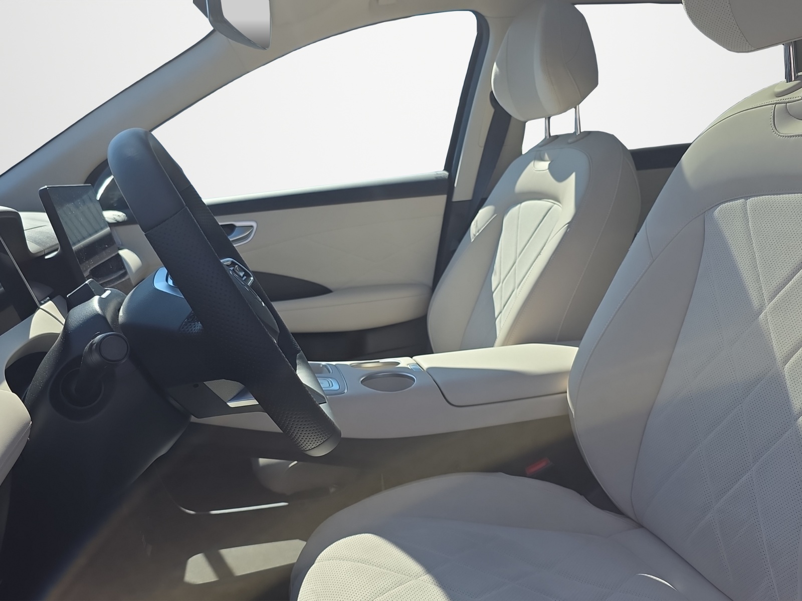 MG S6 EV 77 kWh Luxury 4WD DEMO-image-9