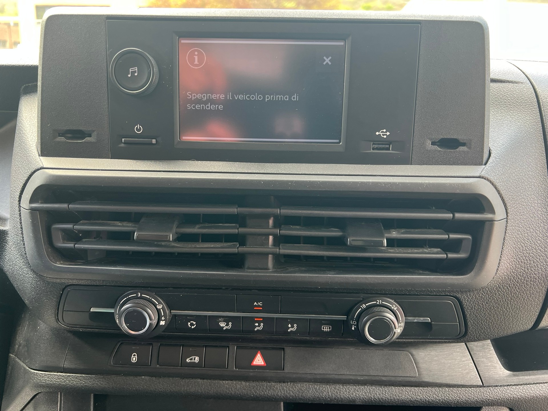 OPEL Vivaro Cargo 2.0 D XL EN-image-11