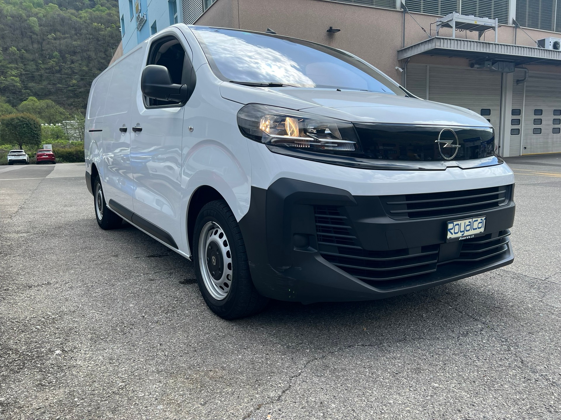 OPEL Vivaro Cargo 2.0 D XL EN-image-2