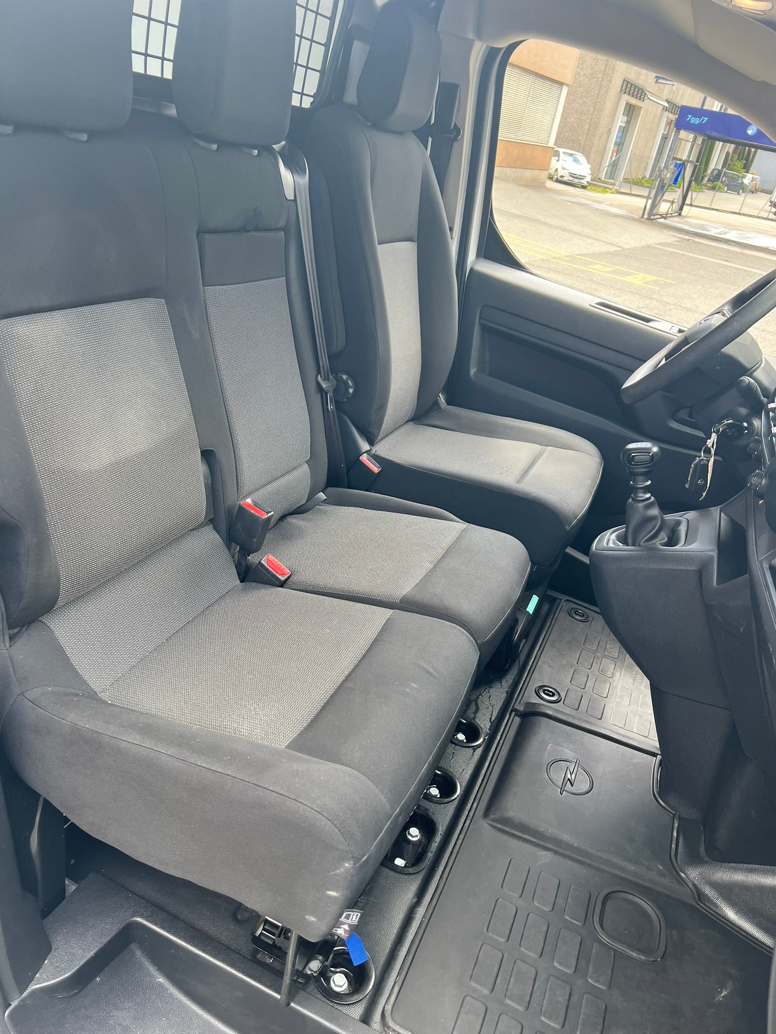 OPEL Vivaro Cargo 2.0 D XL EN-image-8