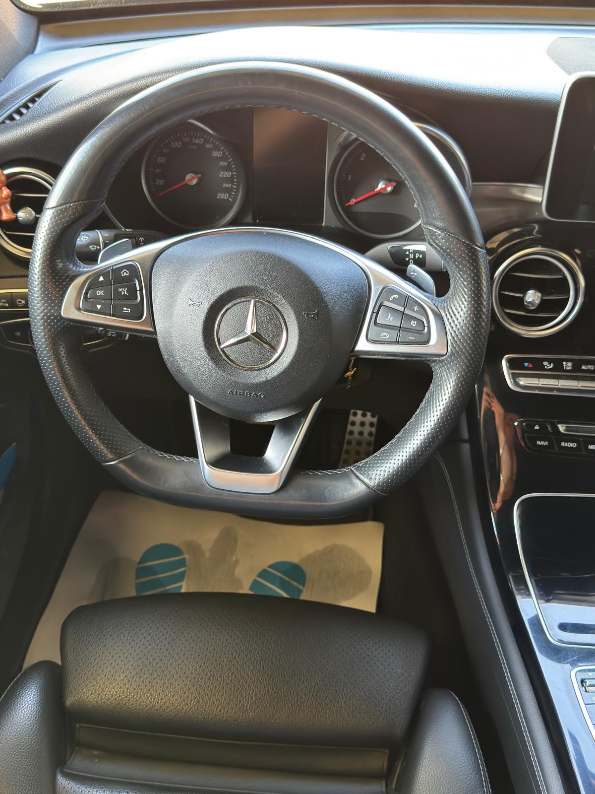MERCEDES-BENZ GLC 250 d 4Matic 9G-Tronic-image-9