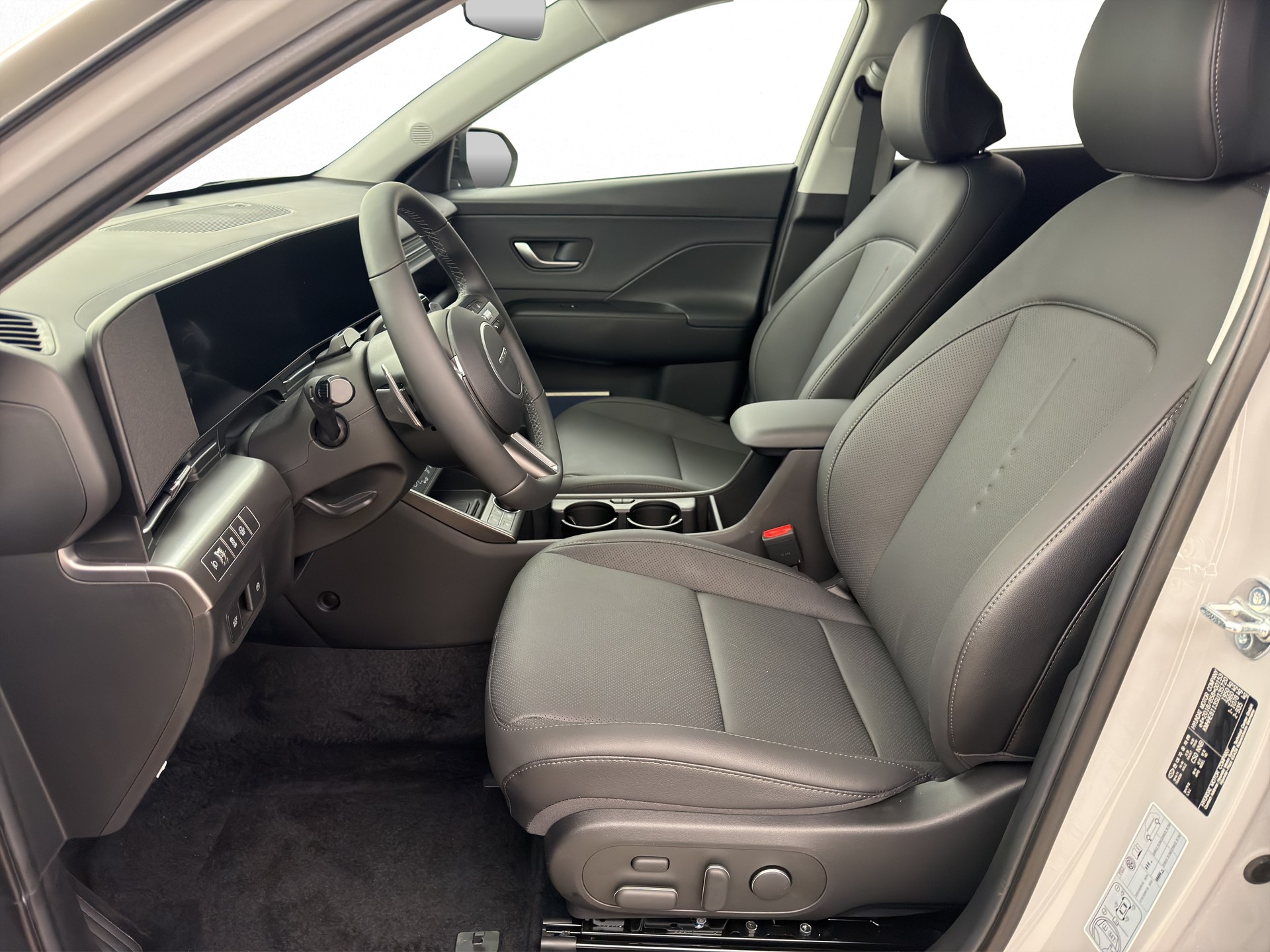 HYUNDAI Kona 1.6 GDi Hybrid Vertex-image-6