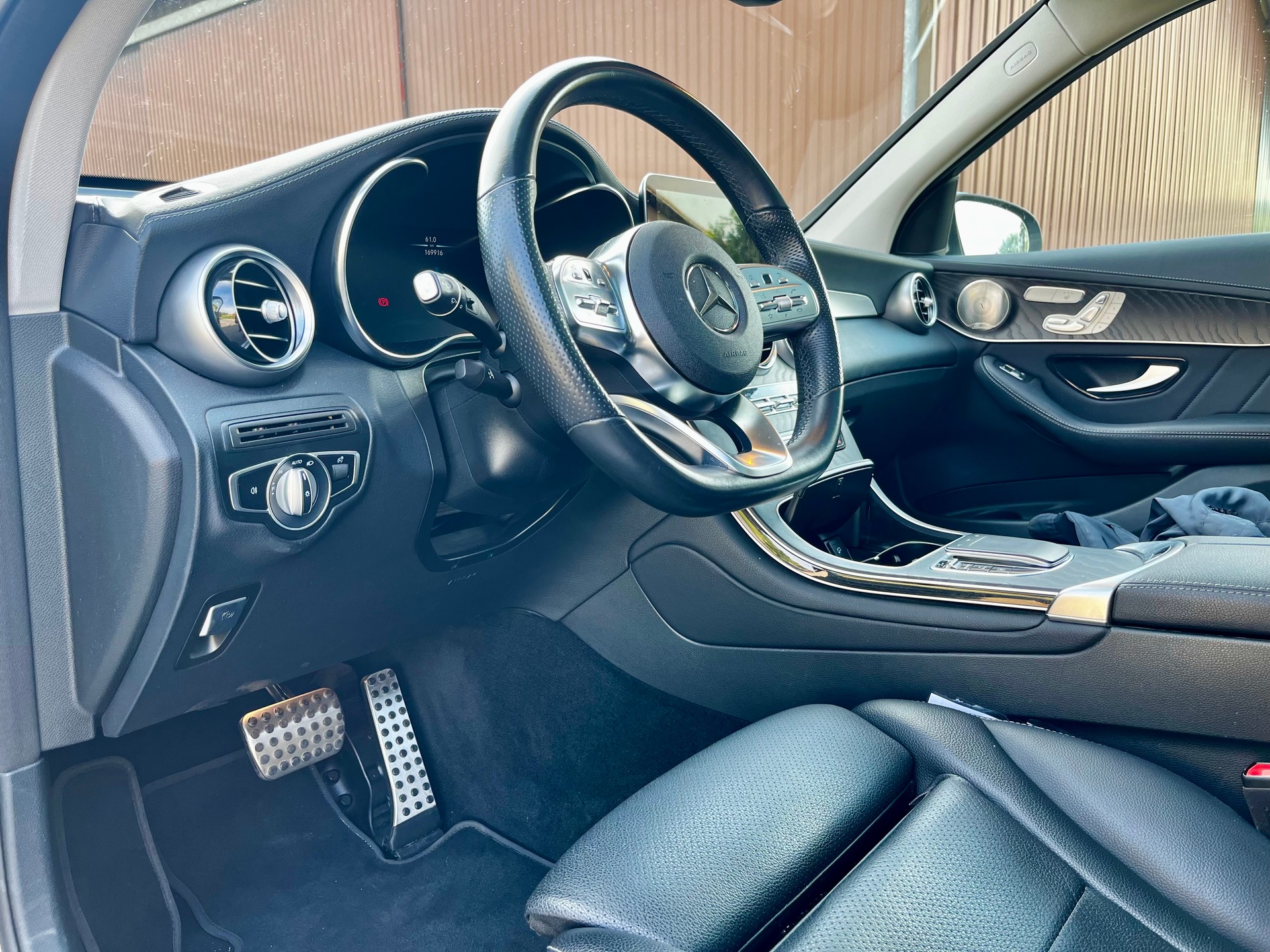 MERCEDES-BENZ GLC 300 de AMG Line 4Matic 9G-Tronic-image-4