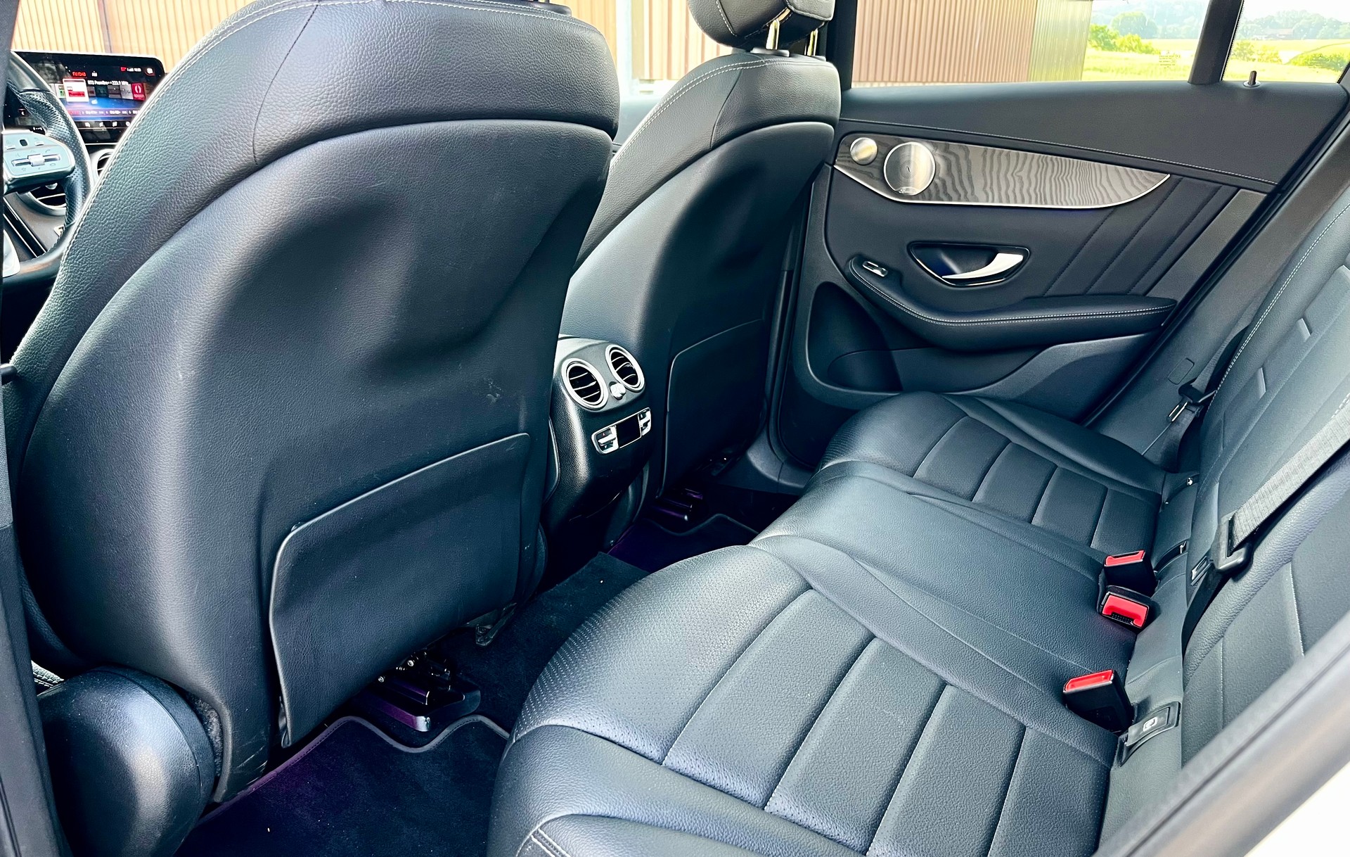 MERCEDES-BENZ GLC 300 de AMG Line 4Matic 9G-Tronic-image-8