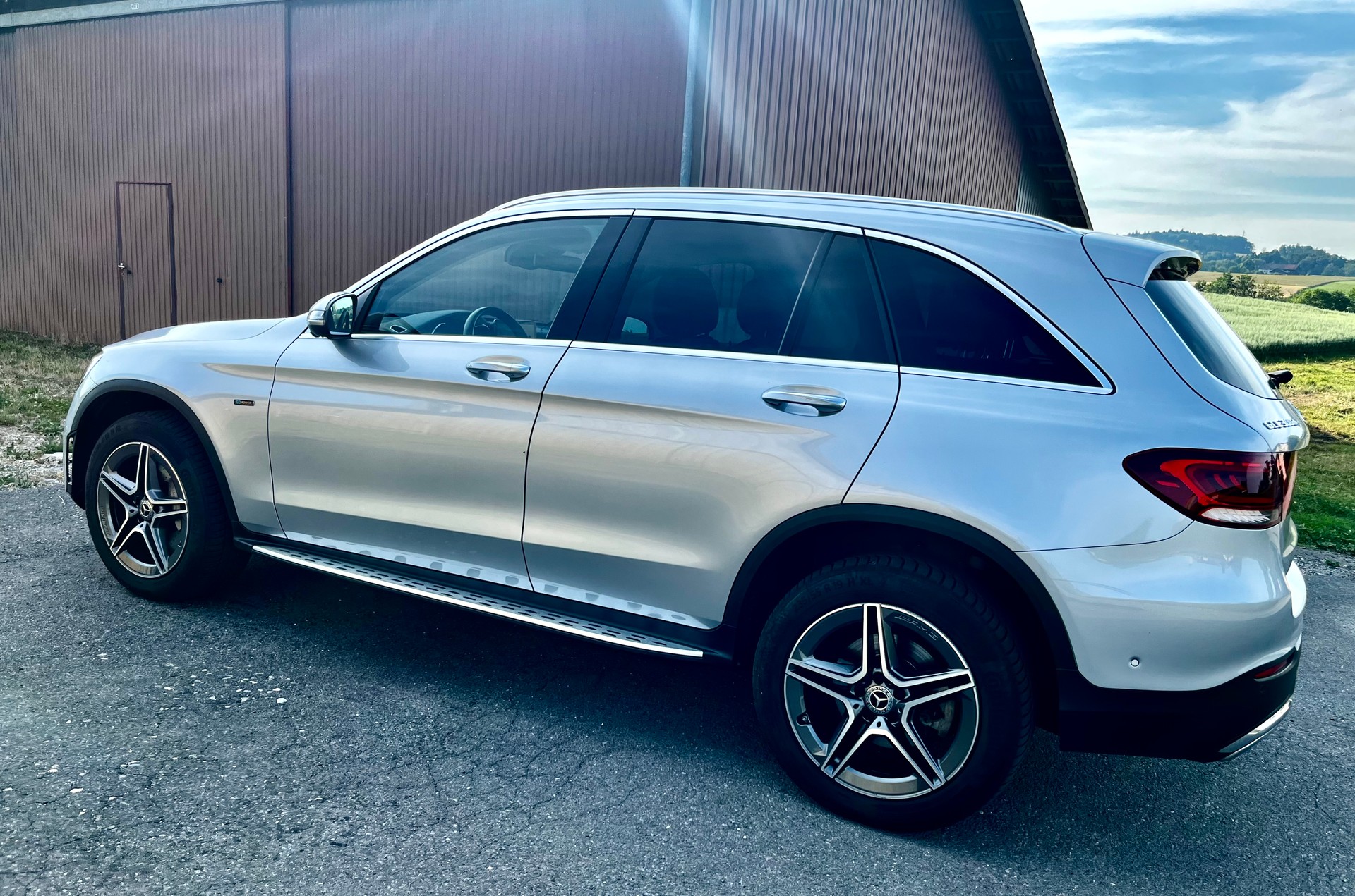 MERCEDES-BENZ GLC 300 de AMG Line 4Matic 9G-Tronic-image-3