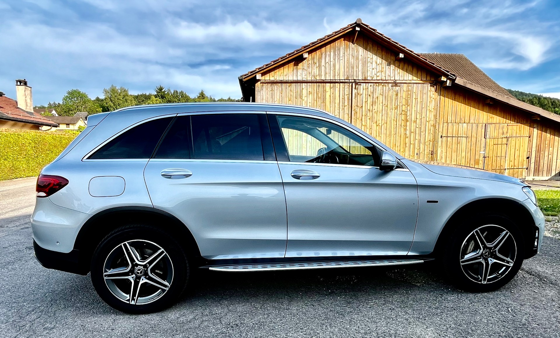 MERCEDES-BENZ GLC 300 de AMG Line 4Matic 9G-Tronic-image-15