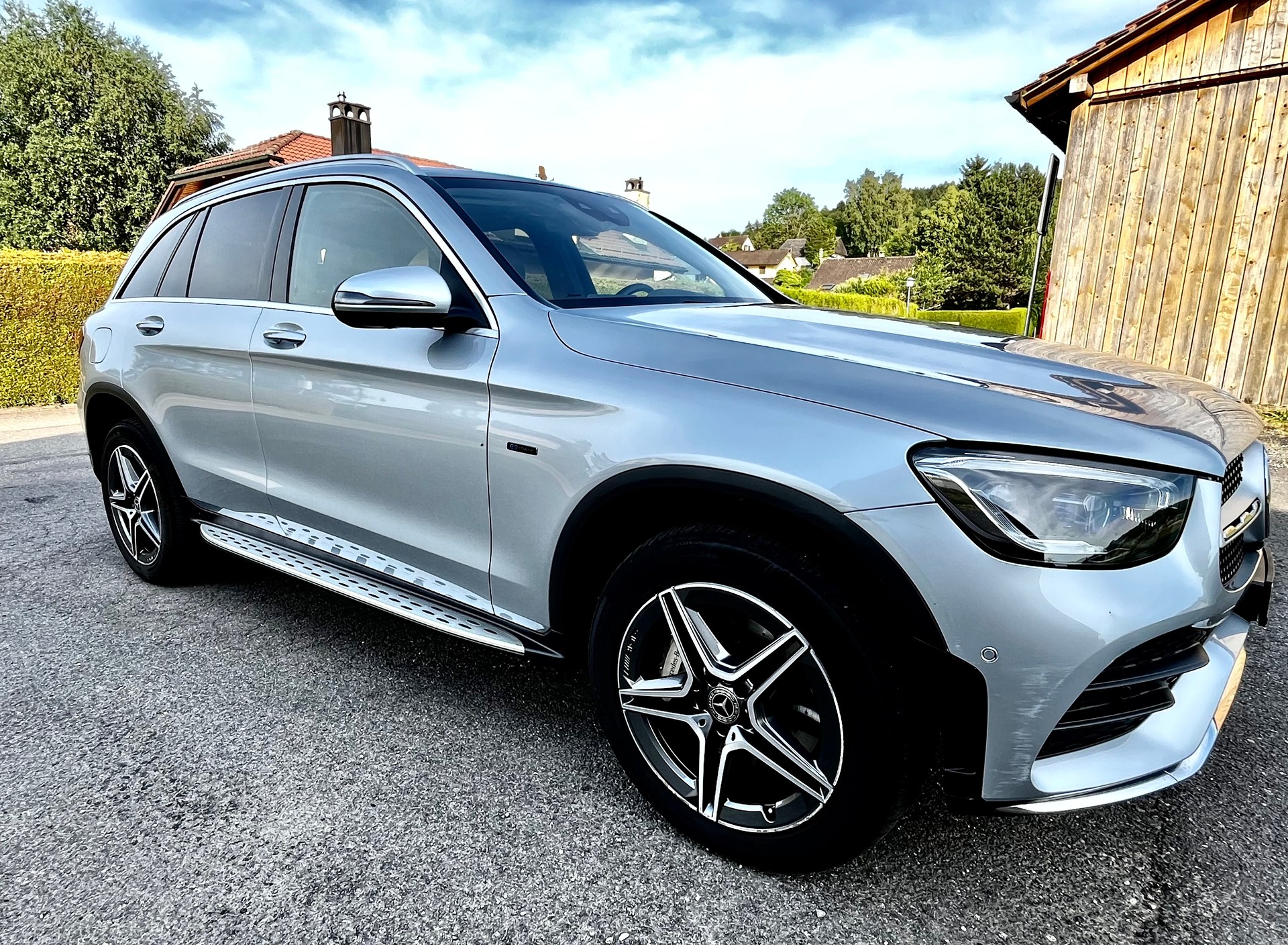 MERCEDES-BENZ GLC 300 de AMG Line 4Matic 9G-Tronic-image-16