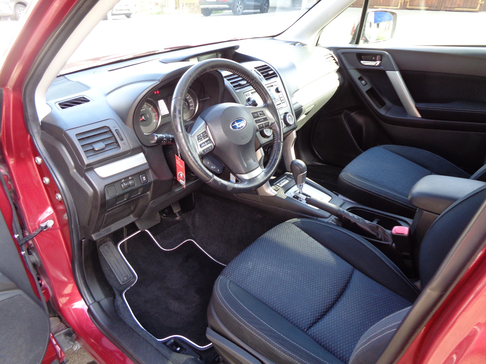 SUBARU Forester 2.0i Swiss Lineartronic-image-7