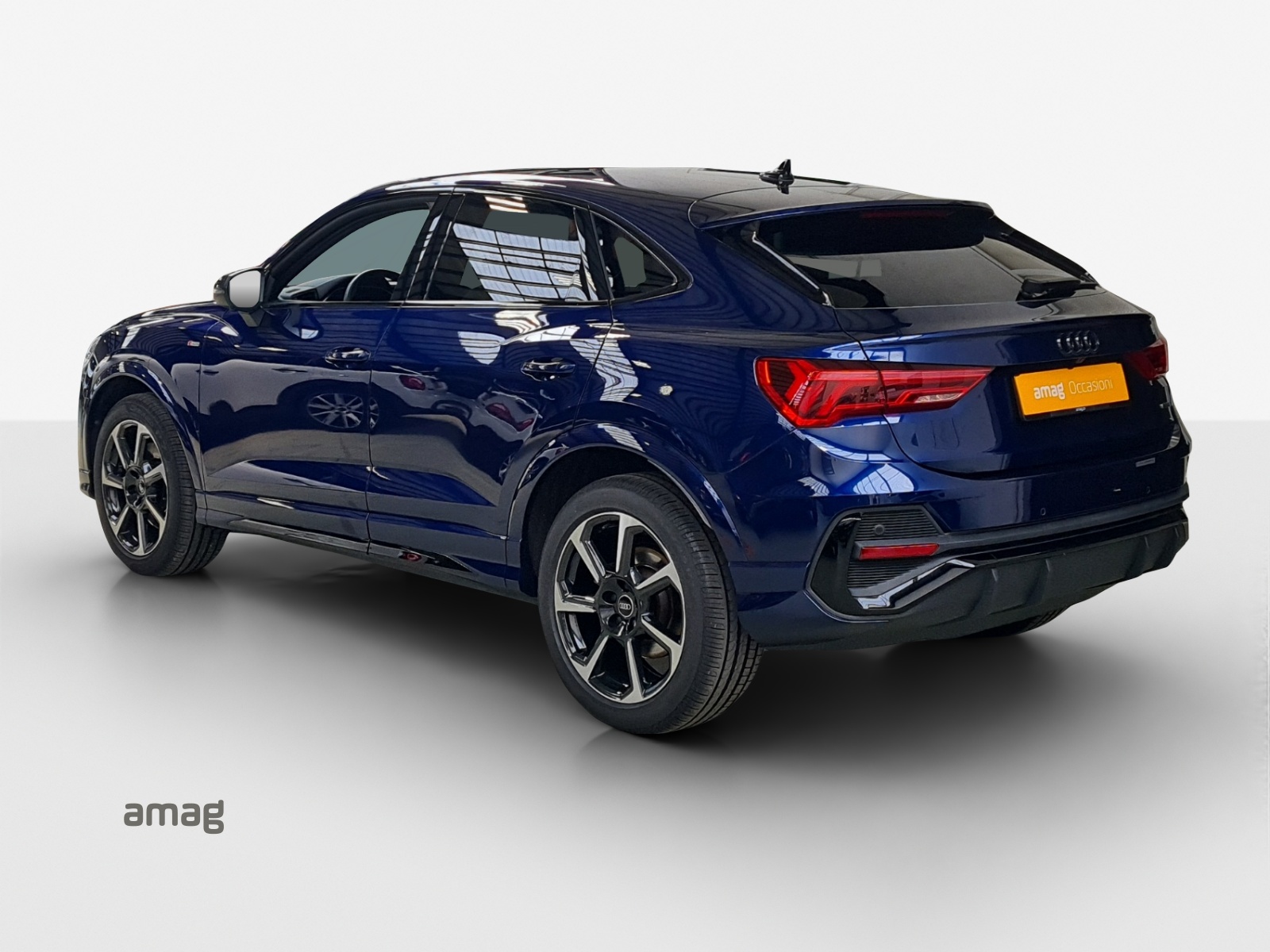 AUDI Q3 Sportback 45 TFSI S line quattro S-tronic-image-2