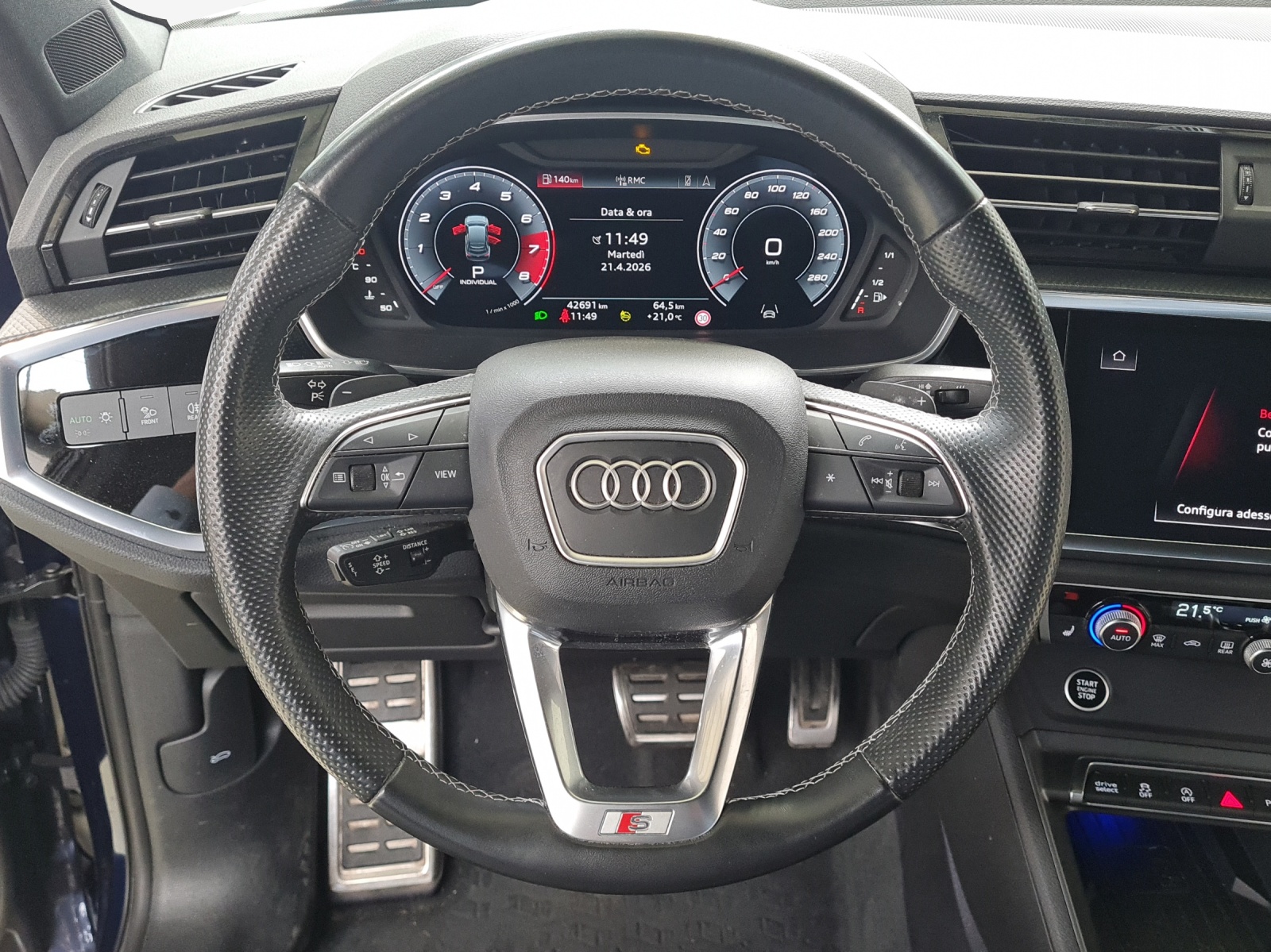AUDI Q3 Sportback 45 TFSI S line quattro S-tronic-image-9