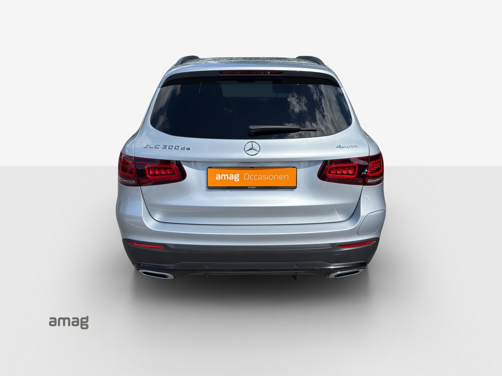 MERCEDES-BENZ GLC 300 de AMG Line 4Matic 9G-Tronic-image-3