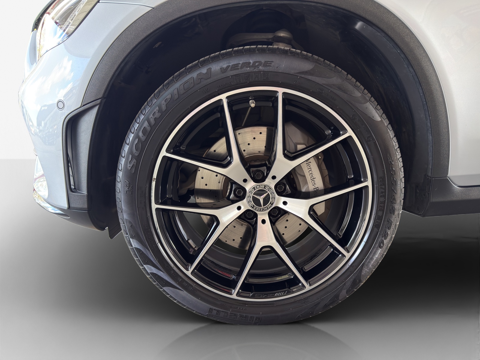 MERCEDES-BENZ GLC 300 de AMG Line 4Matic 9G-Tronic-image-14