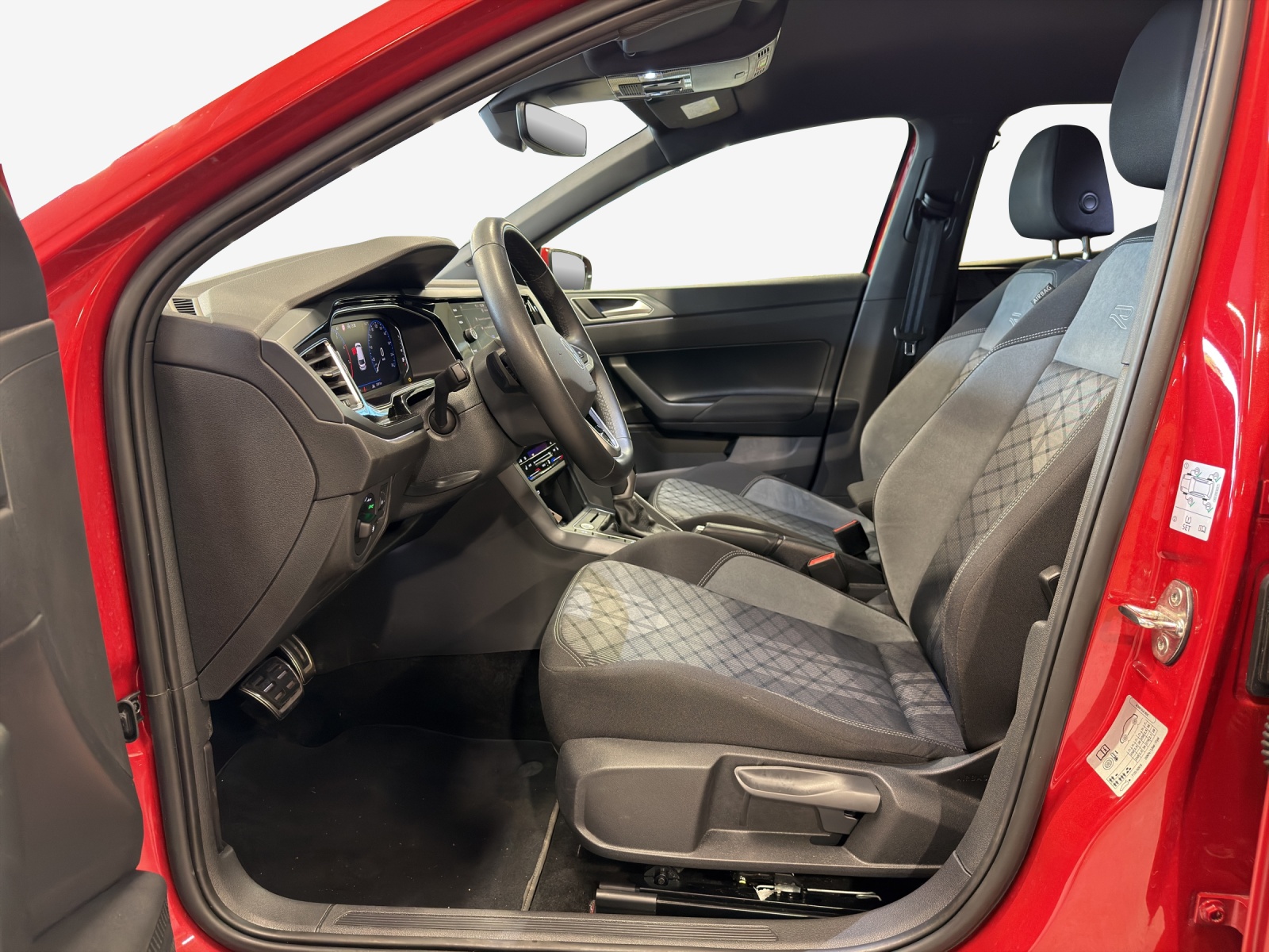 VW Polo 1.0 TSI R-Line DSG-image-7