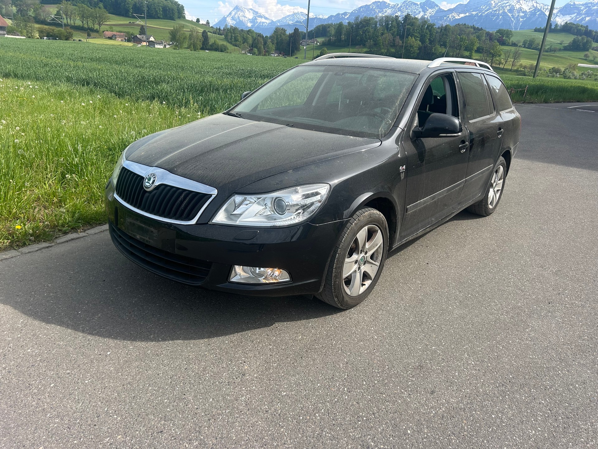 SKODA Octavia Combi 2.0 TDI Ambition 4x4 DSG-image-0