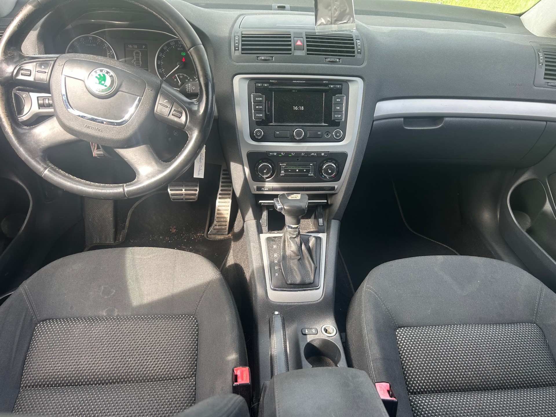 SKODA Octavia Combi 2.0 TDI Ambition 4x4 DSG-image-3