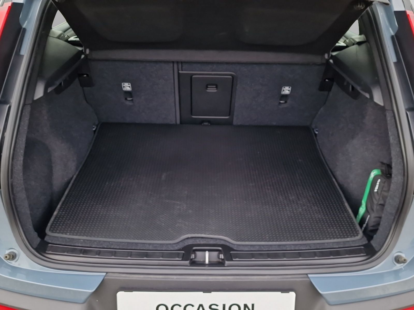 VOLVO XC40 P6 Plus-image-15