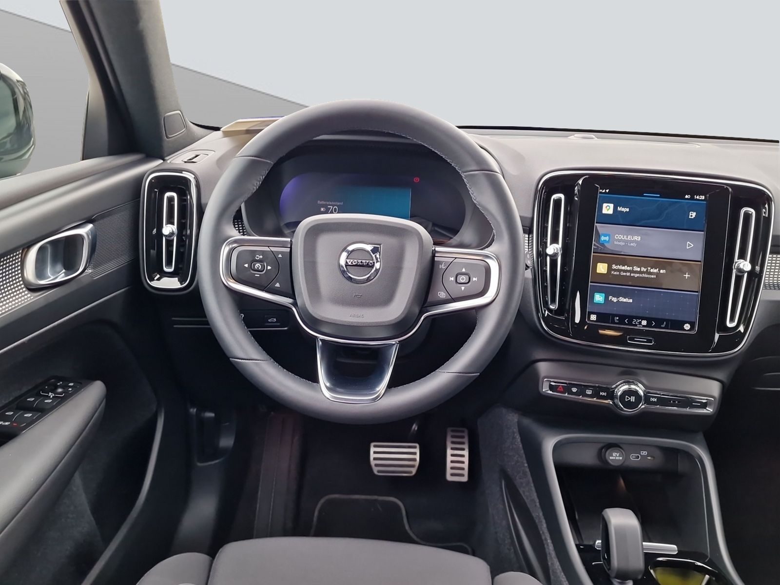 VOLVO XC40 P6 Plus-image-12