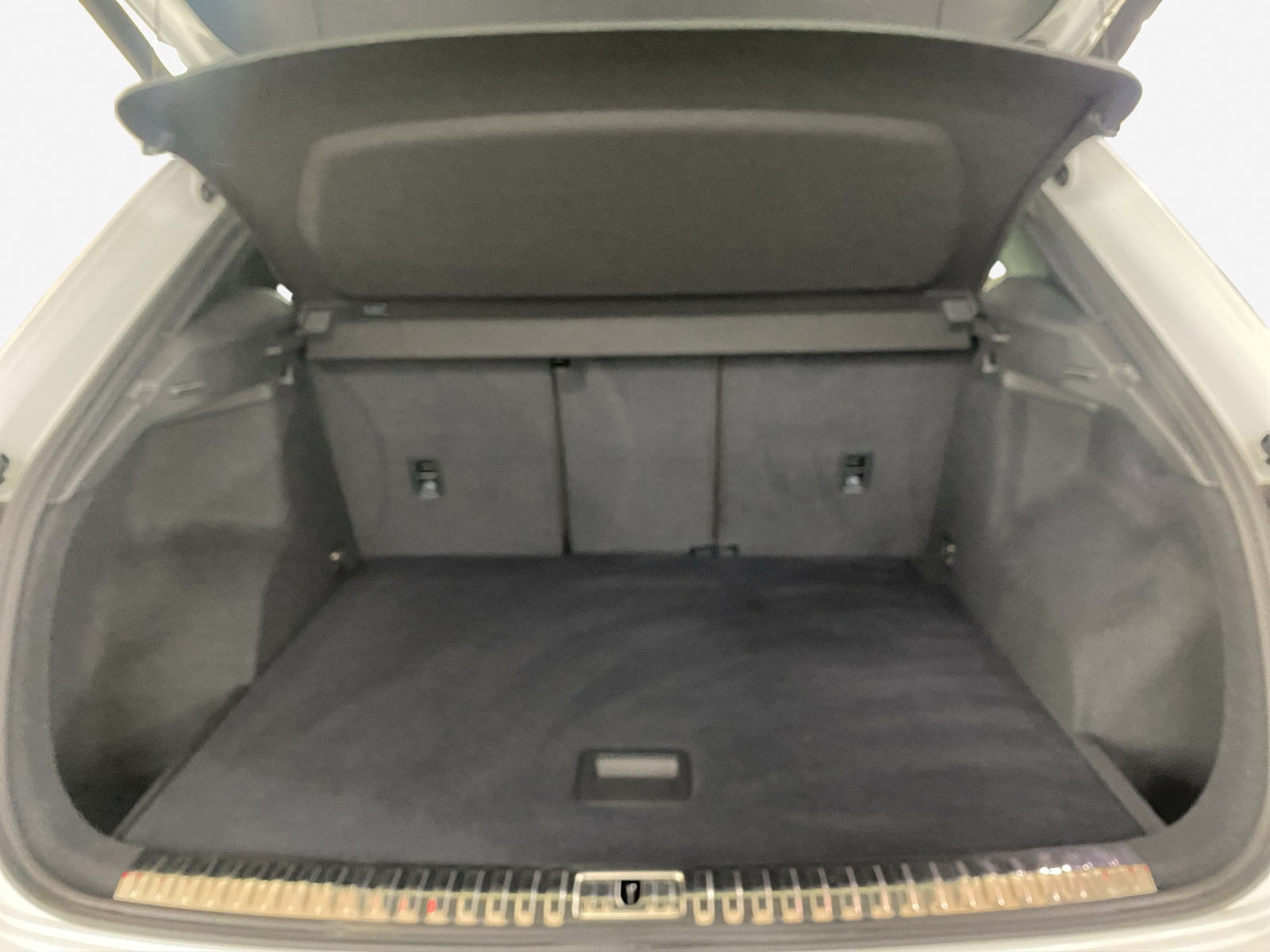 AUDI Q3 35 TDI S line Attraction quattro S-tronic-image-12