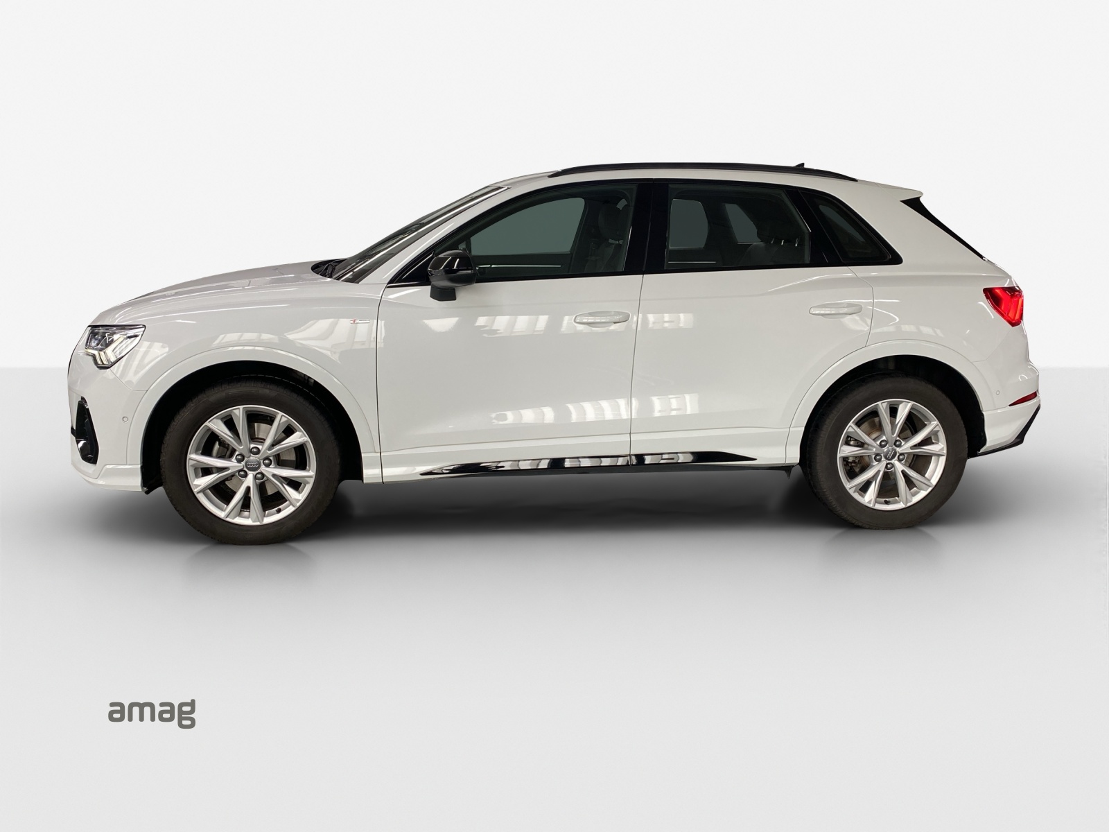 AUDI Q3 35 TDI S line Attraction quattro S-tronic-showroom-element-1