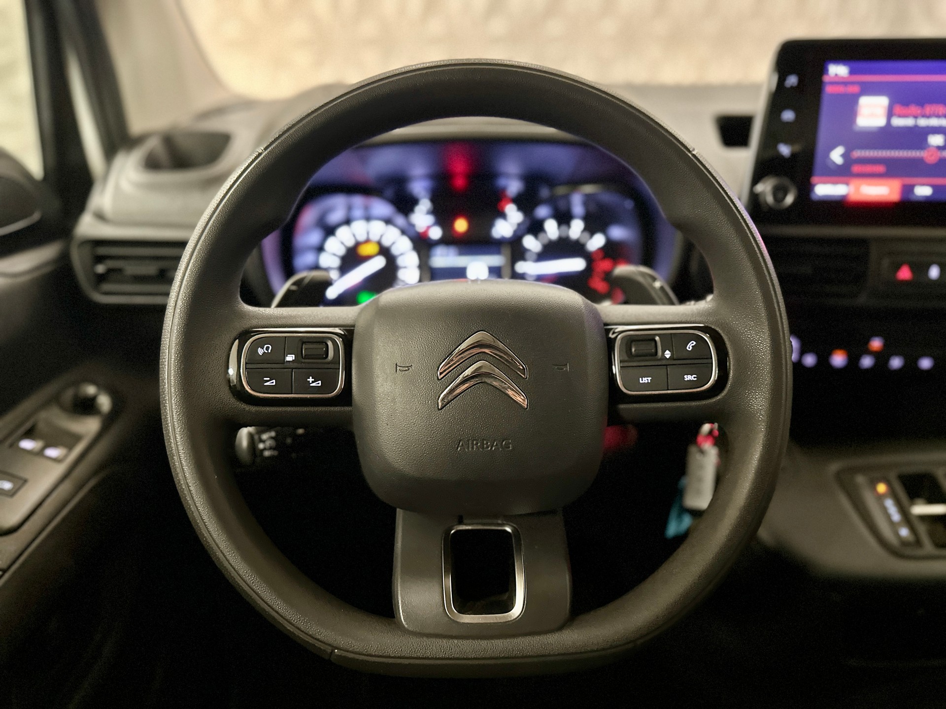 CITROEN Berlingo Van 1.2 Pure Tech 130 s/s Club EAT8 1000kg-image-18