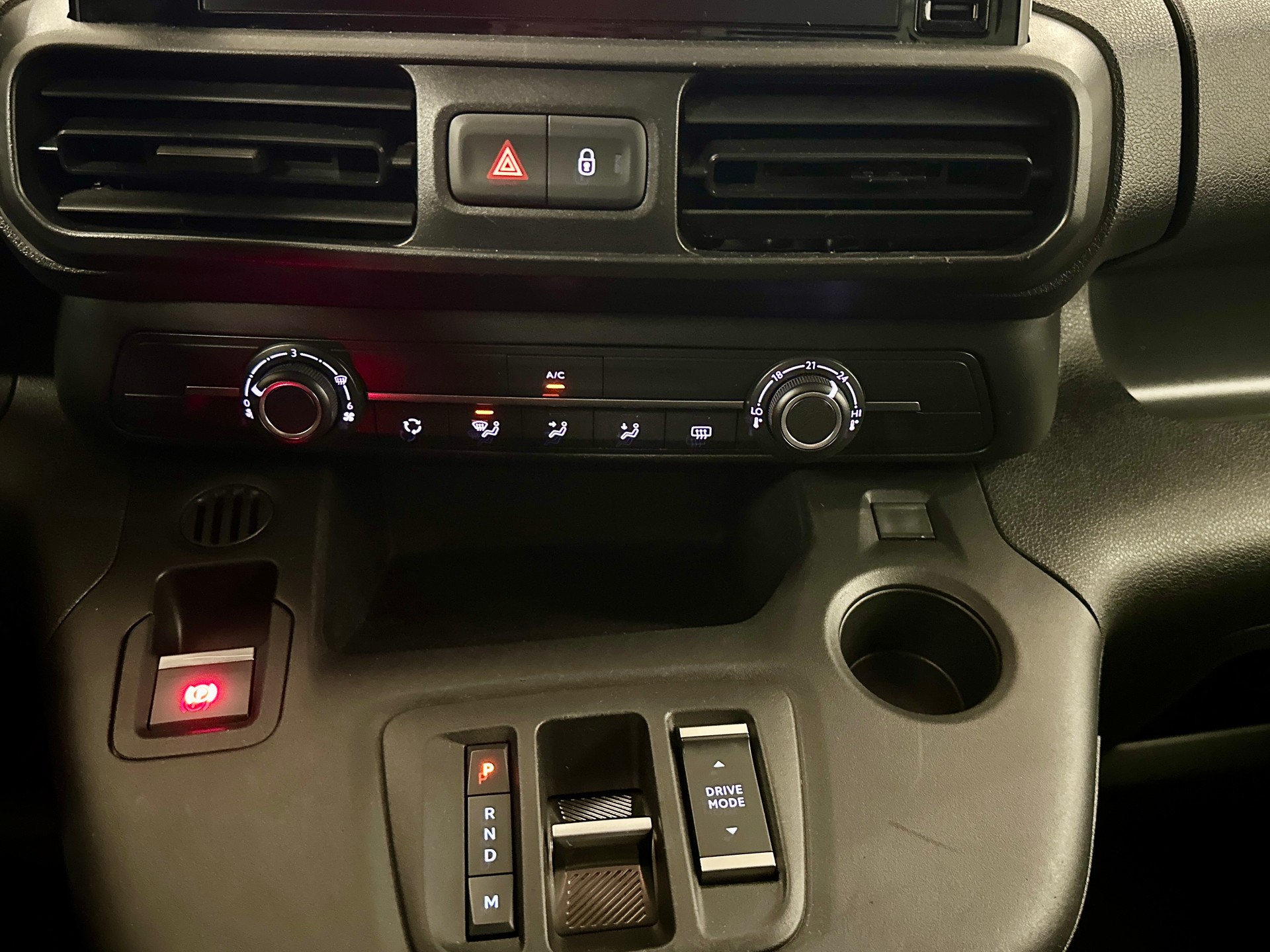 CITROEN Berlingo Van 1.2 Pure Tech 130 s/s Club EAT8 1000kg-image-17