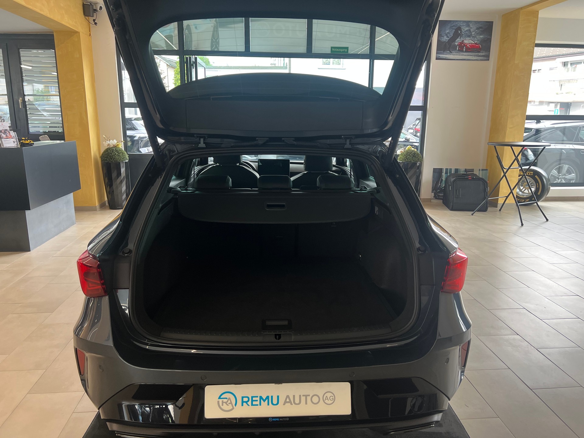 CUPRA LEON ST 1.5 eTSI DSG-showroom-element-3