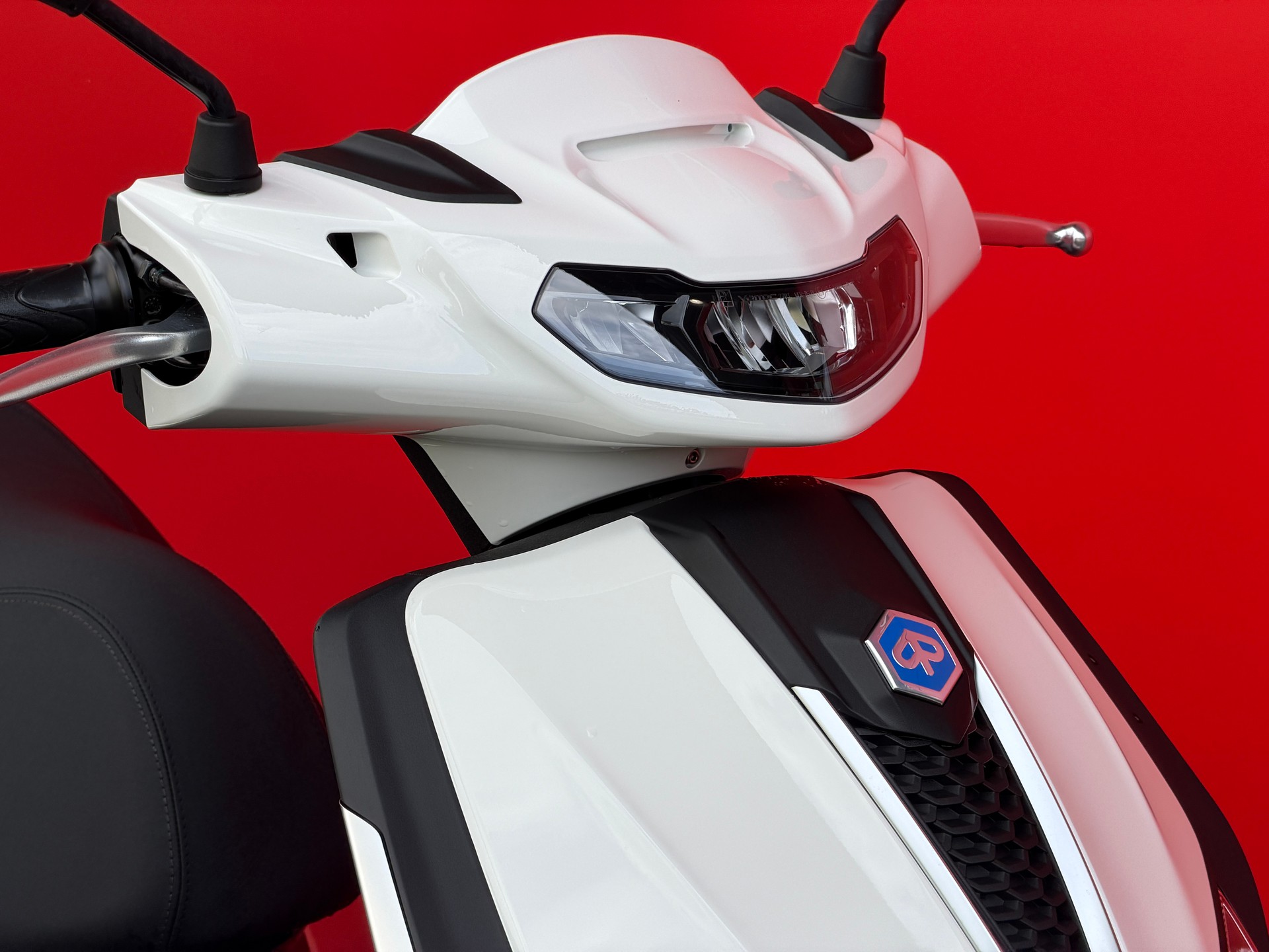 PIAGGIO Liberty 125 E5+-showroom-element-3