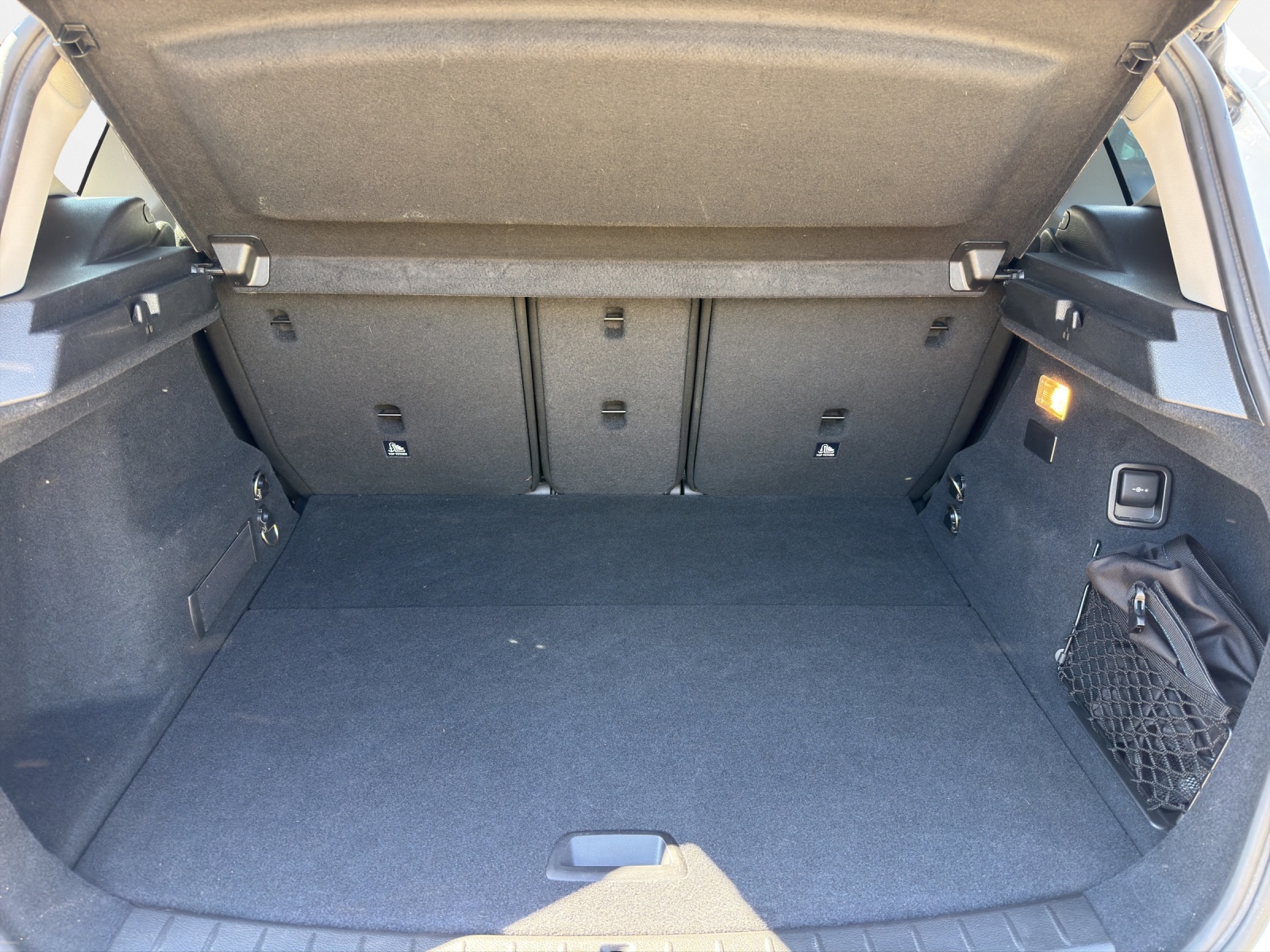BMW 225xe Active Tourer-image-9